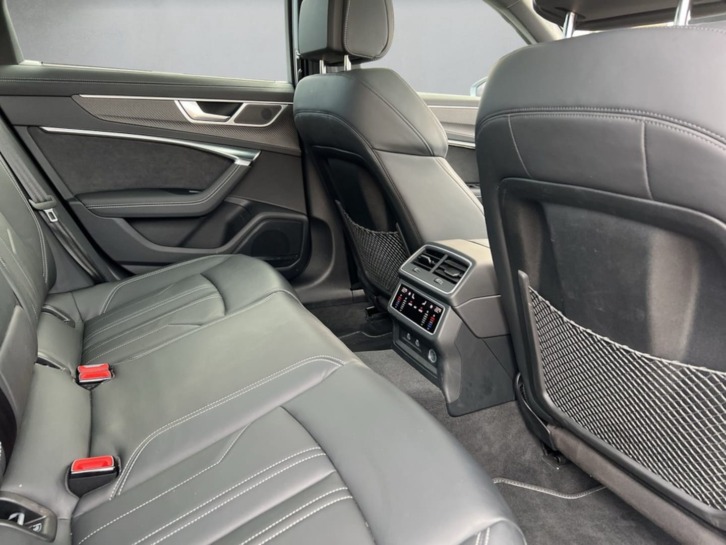 Bild über Audi S6 Avant TDI quattro tiptronic - für weitere Informationen kontaktieren Sie den Audi Partner
