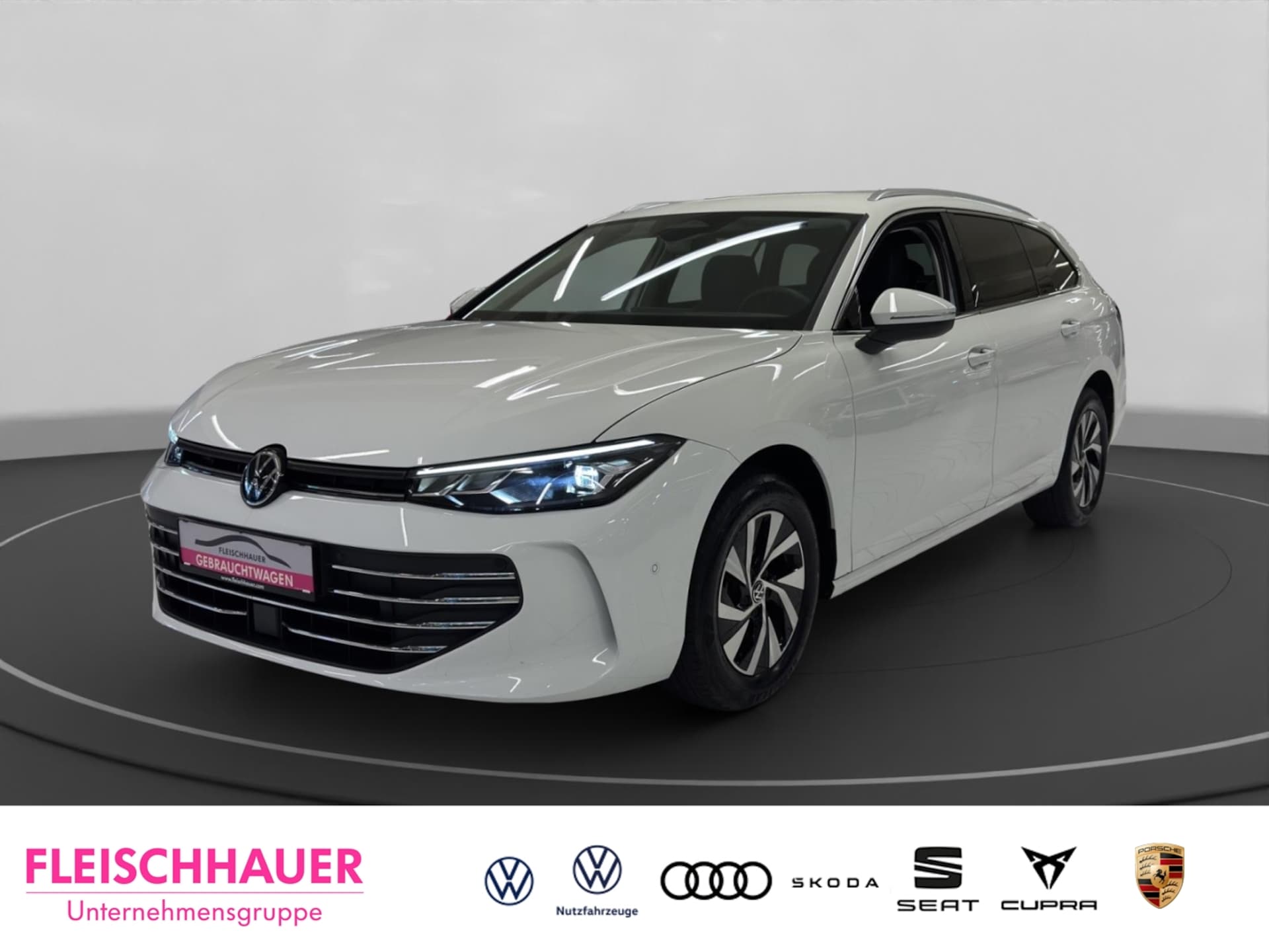 Volkswagen Passat — Volkswagen Passat 1.5 eTSI Business Navi+LED+AHK+DCC+App
