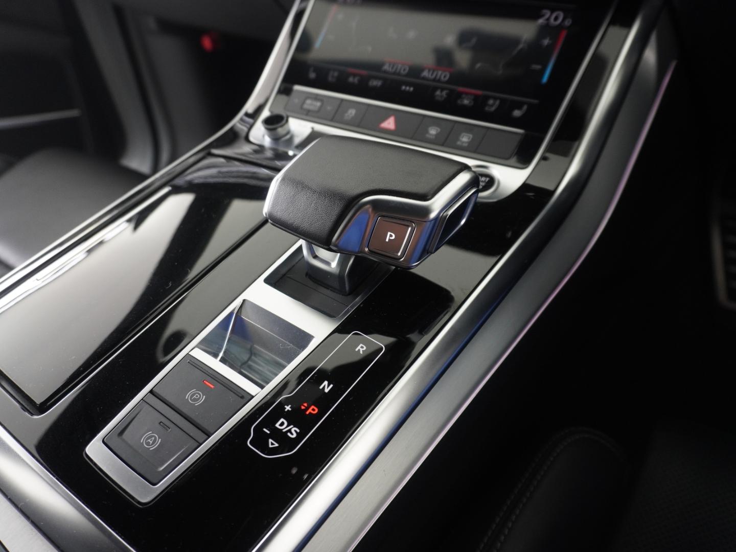 Image about Audi Q8 55 TFSI quattro S line 250(340) kW(PS) tiptronic