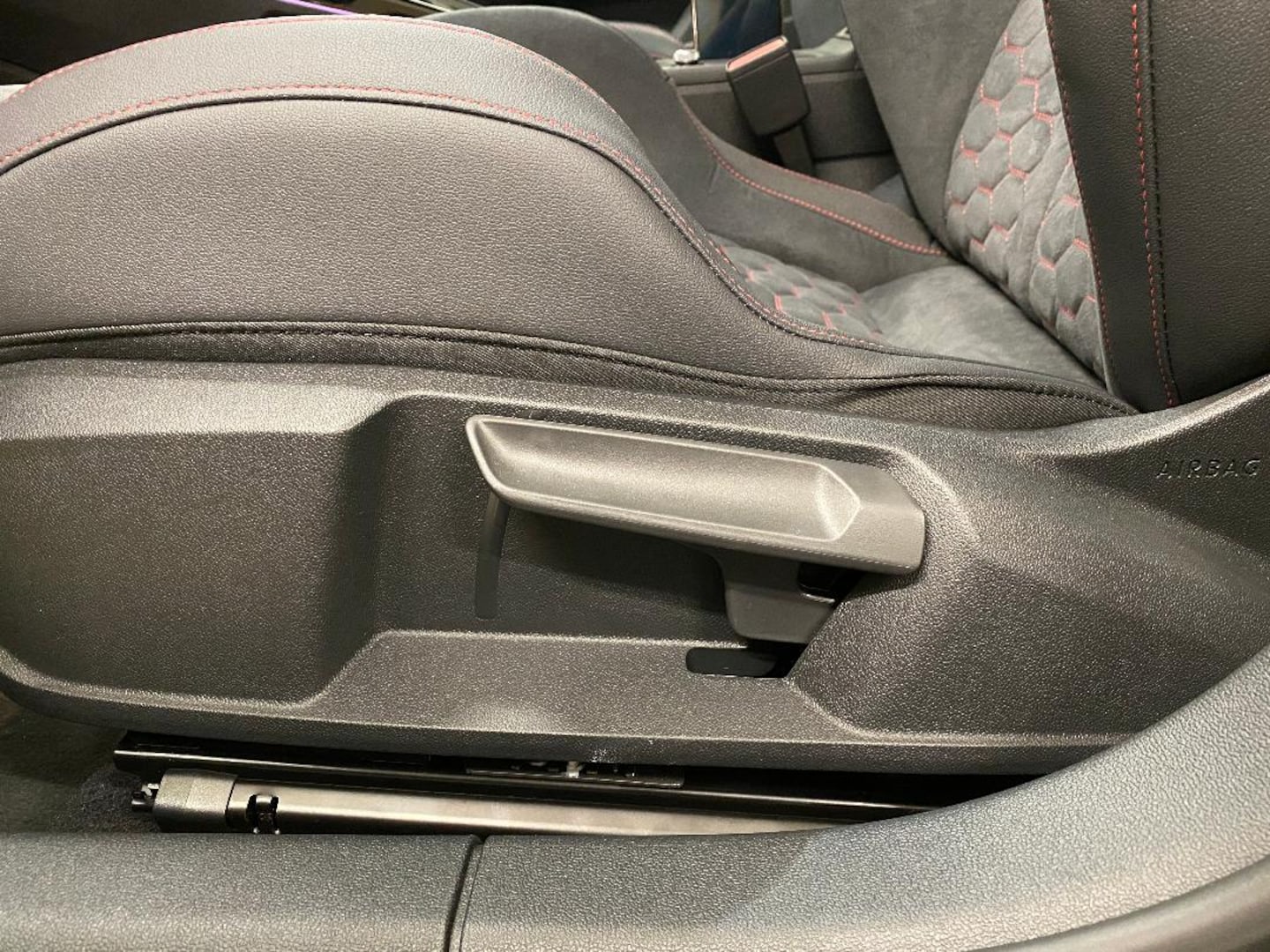 Bild über Audi RS 3 Limousine TFSI quattro 294 kW S tronic - für weitere Informationen kontaktieren Sie den Audi Partner