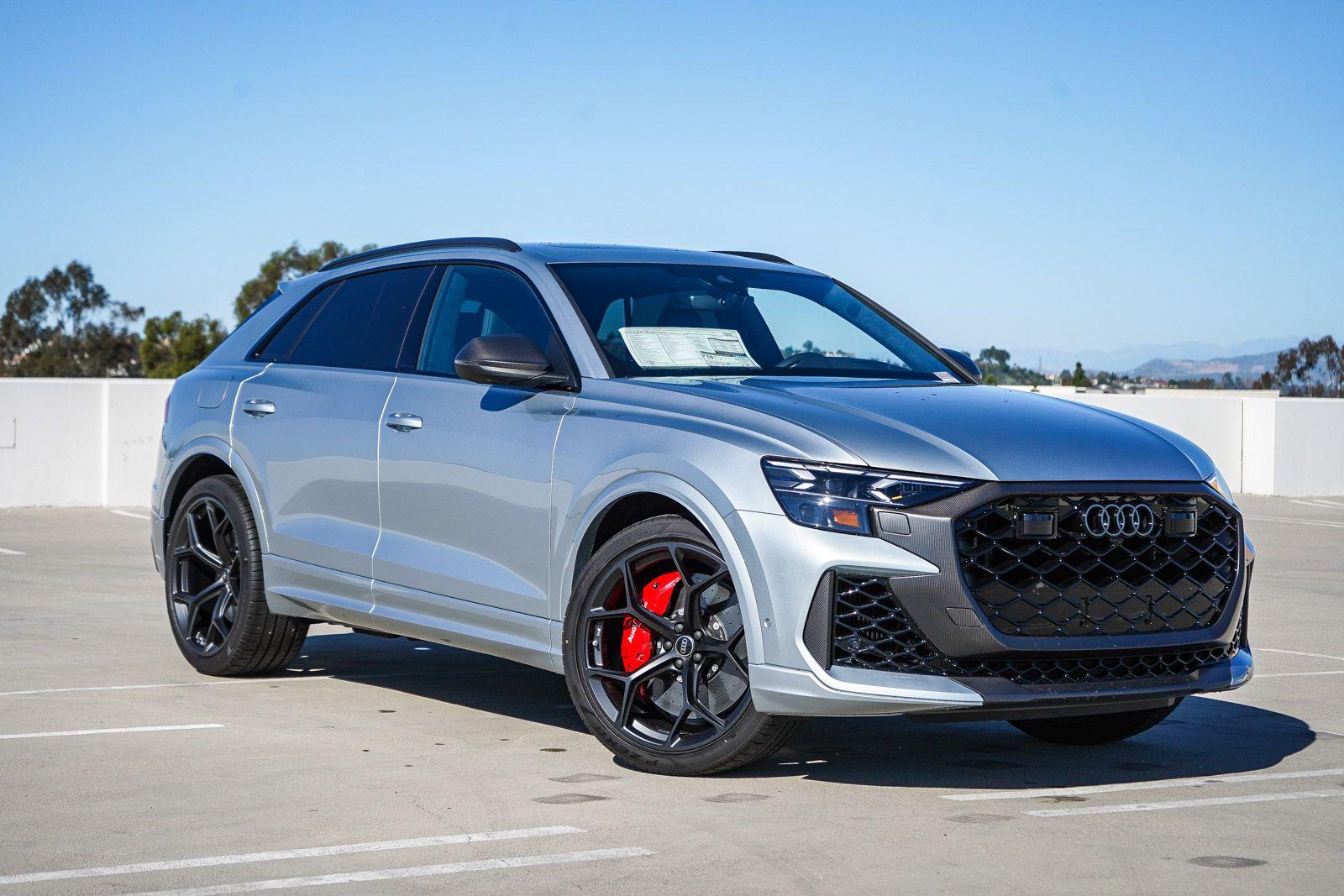 2026 Audi RS Q8 -'s photo