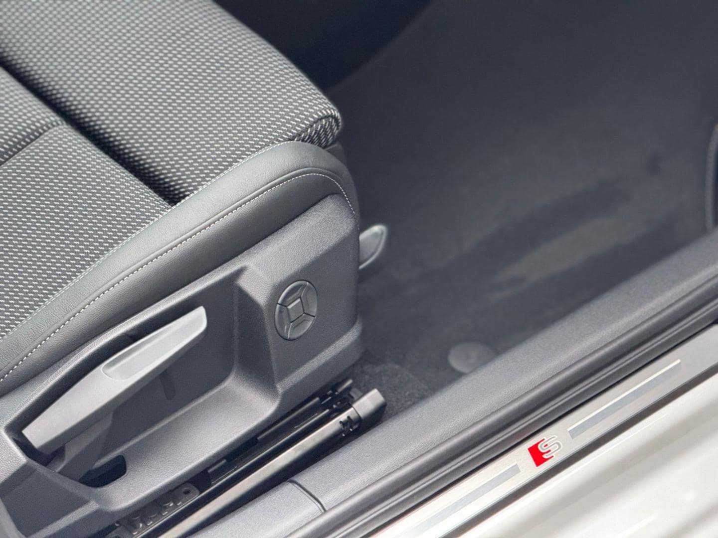 Bild über Audi A3 Sportback TDI Schaltgetriebe - für weitere Informationen kontaktieren Sie den Audi Partner