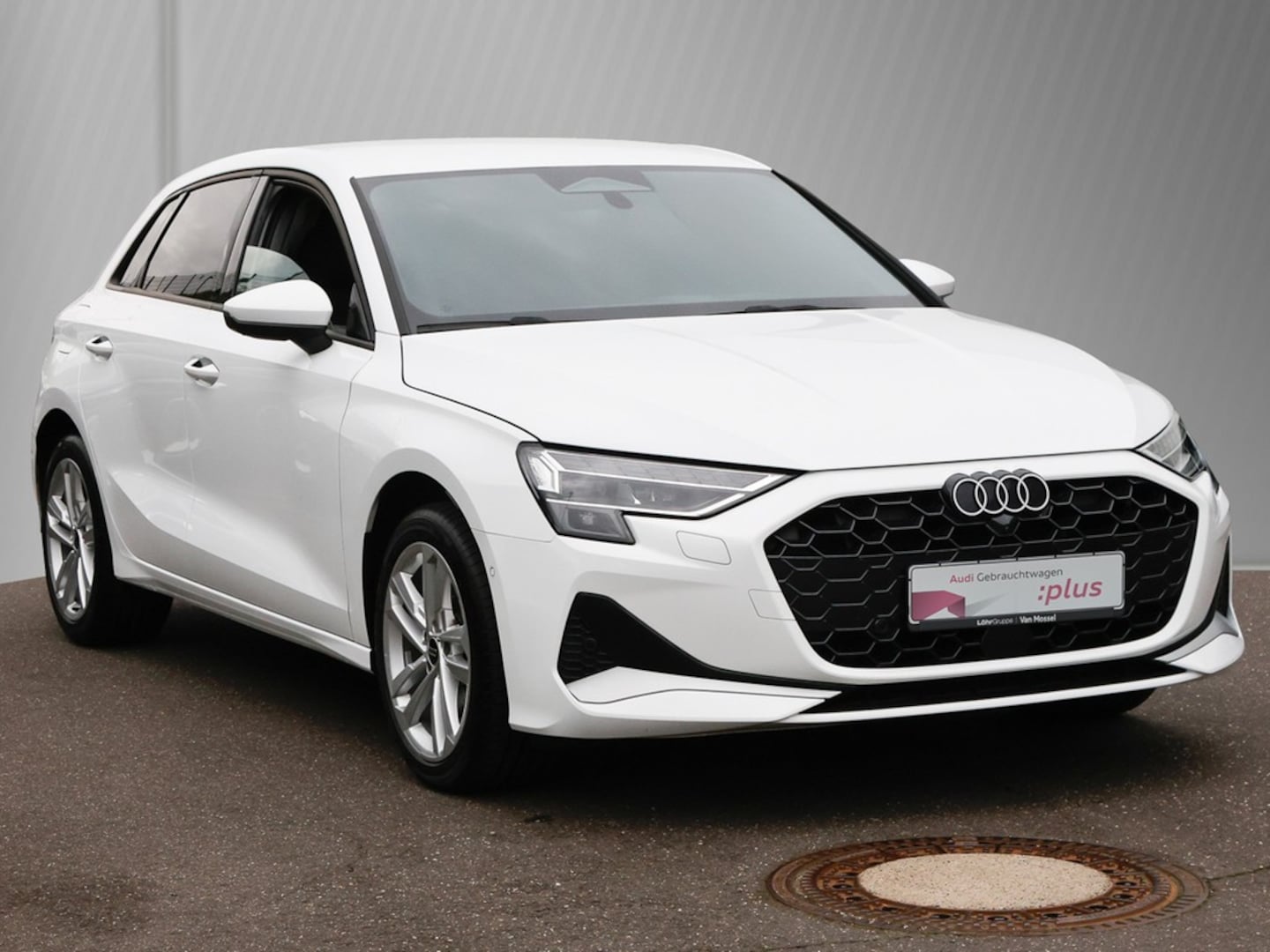 Bild über Audi A3 Sportback TFSI 110 kW S tronic - für weitere Informationen kontaktieren Sie den Audi Partner