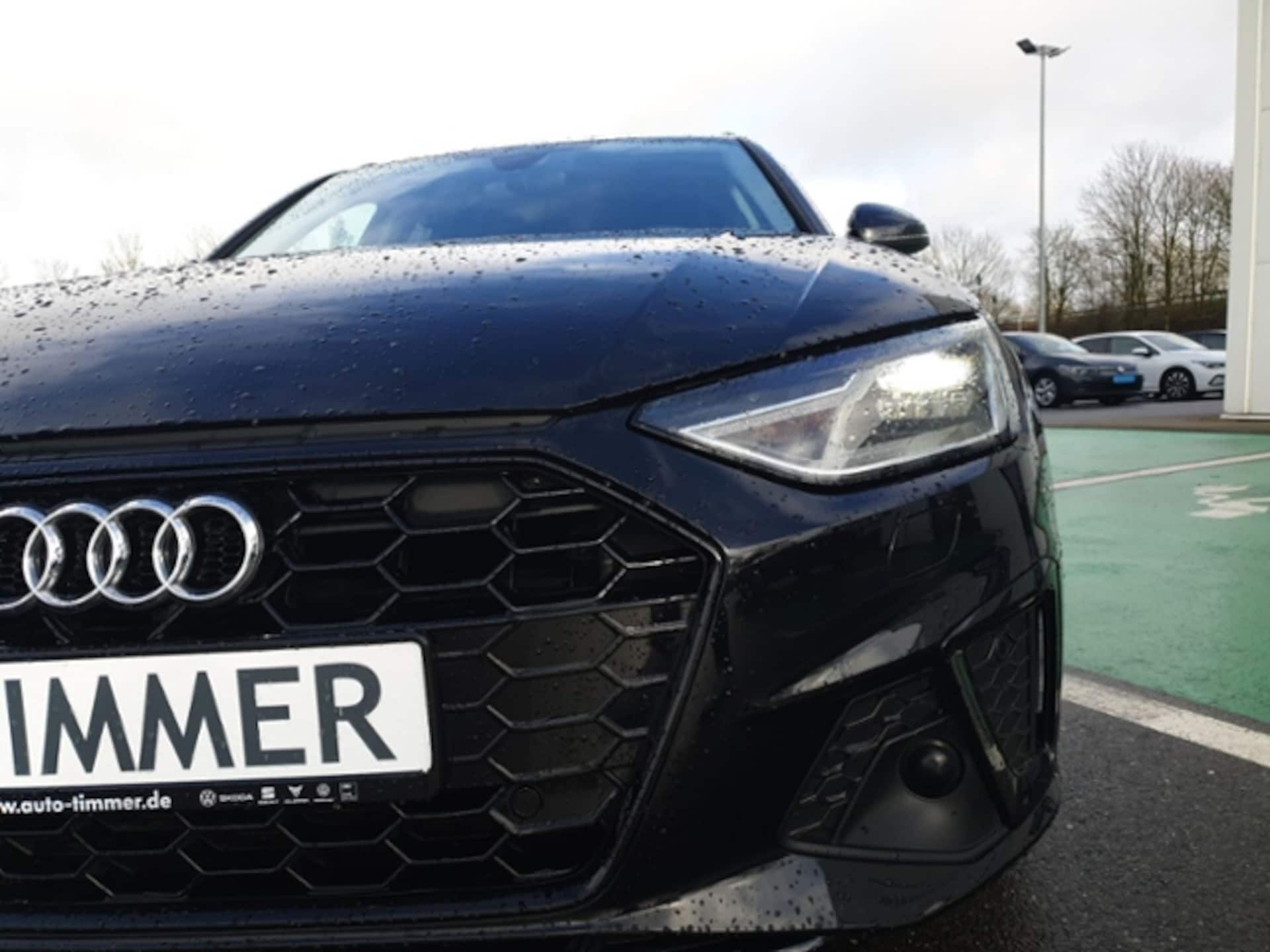 Audi A4 Avant S line