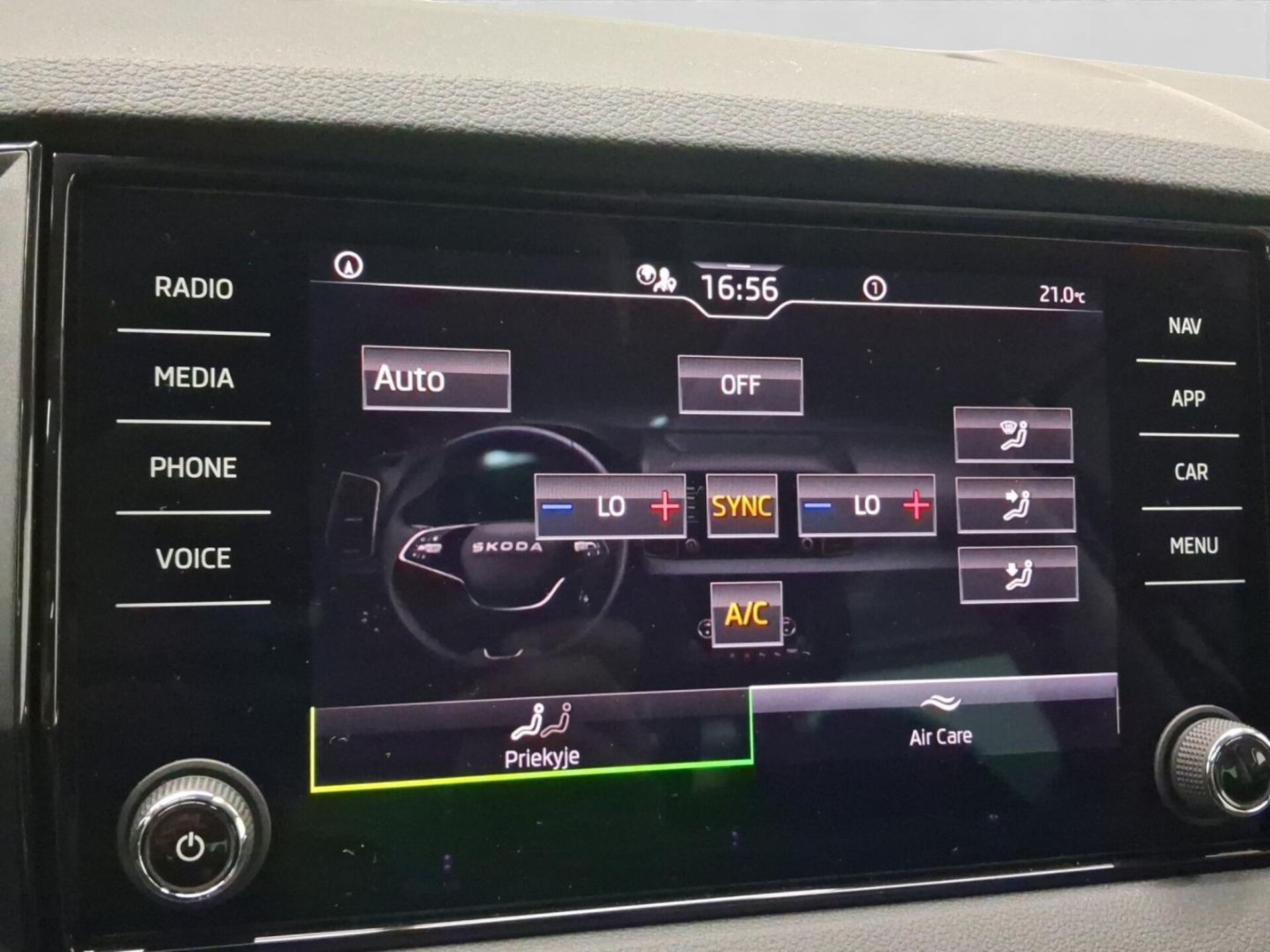 Skoda Karoq Selection