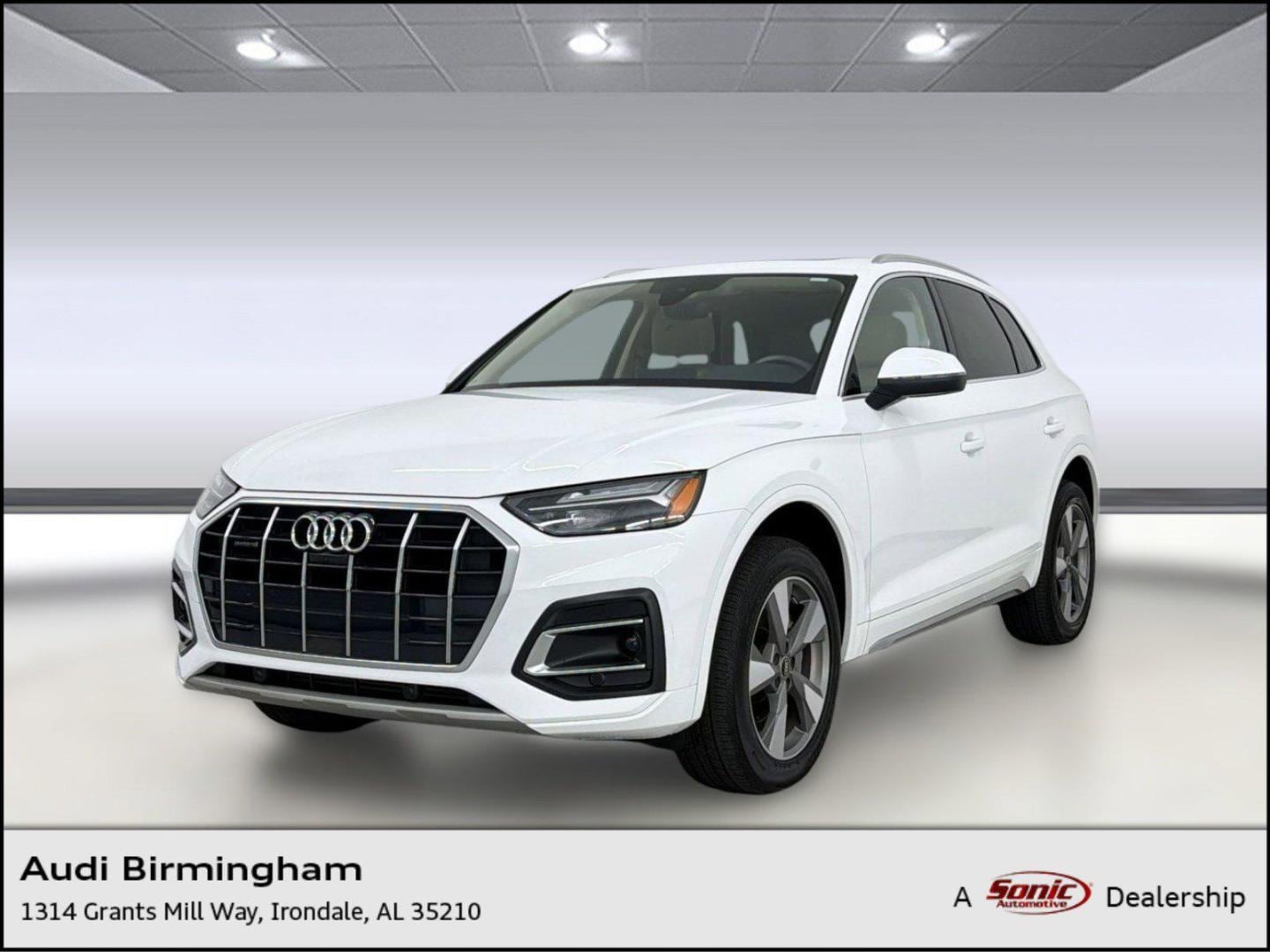 2023 Audi Q5 40 Premium Plus's photo