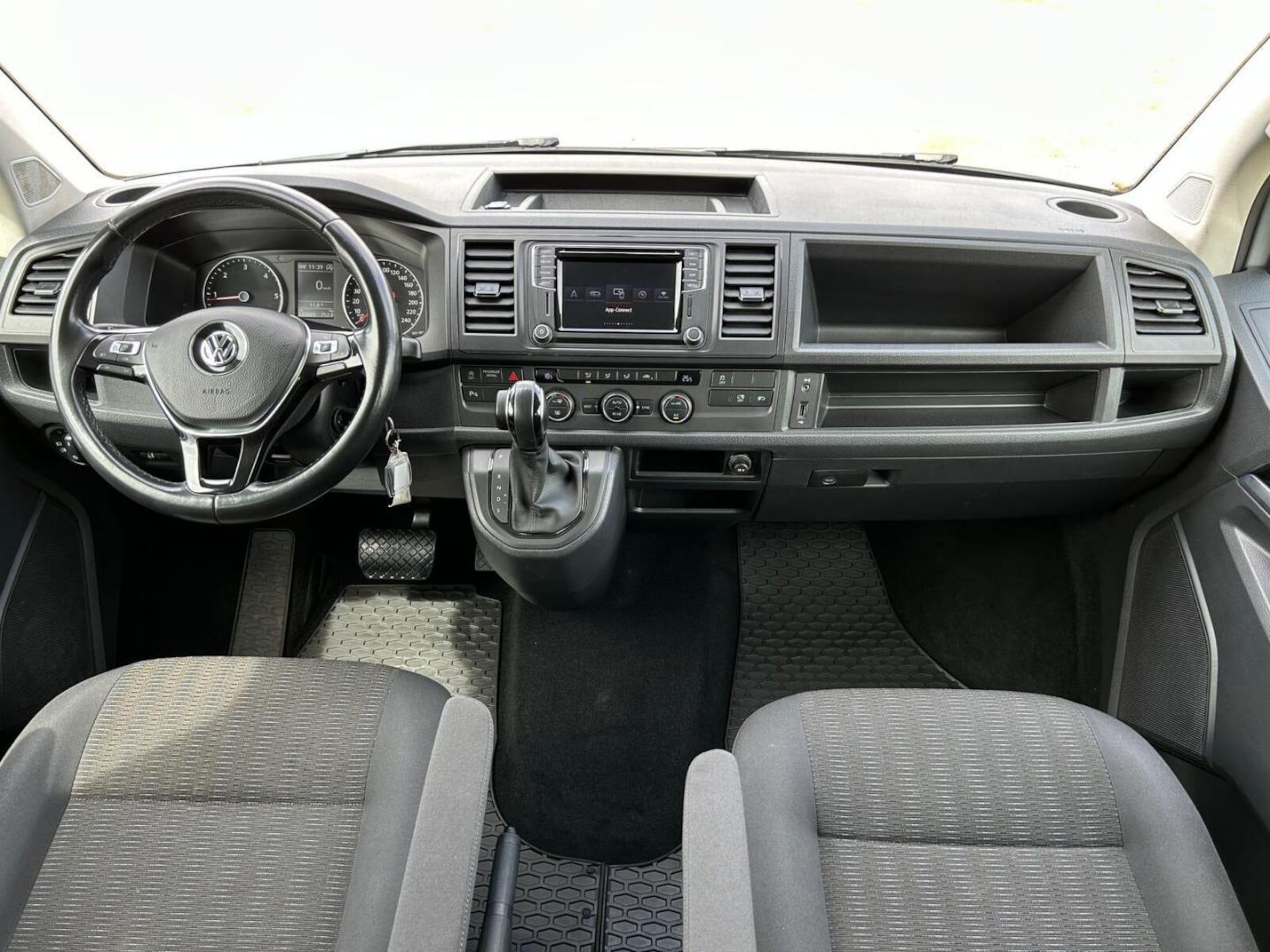 Volkswagen Caravelle 6 długi rozstaw osi Comfortline