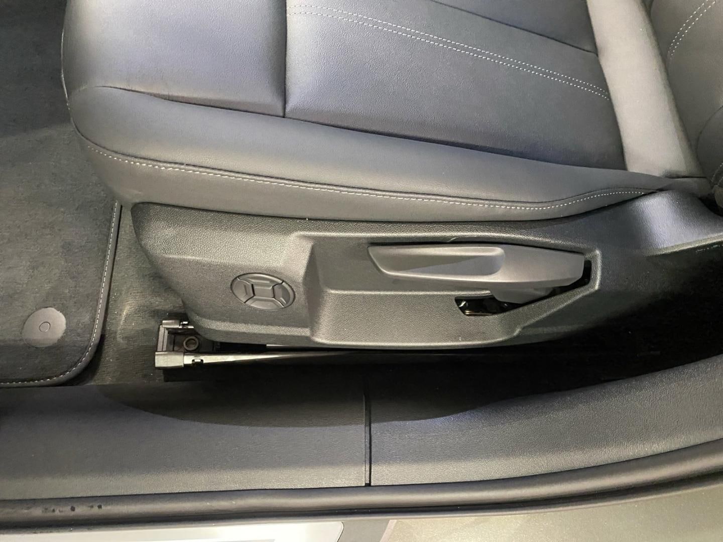 Bild über Audi A6 Avant TDI 150 kW S tronic - für weitere Informationen kontaktieren Sie den Audi Partner