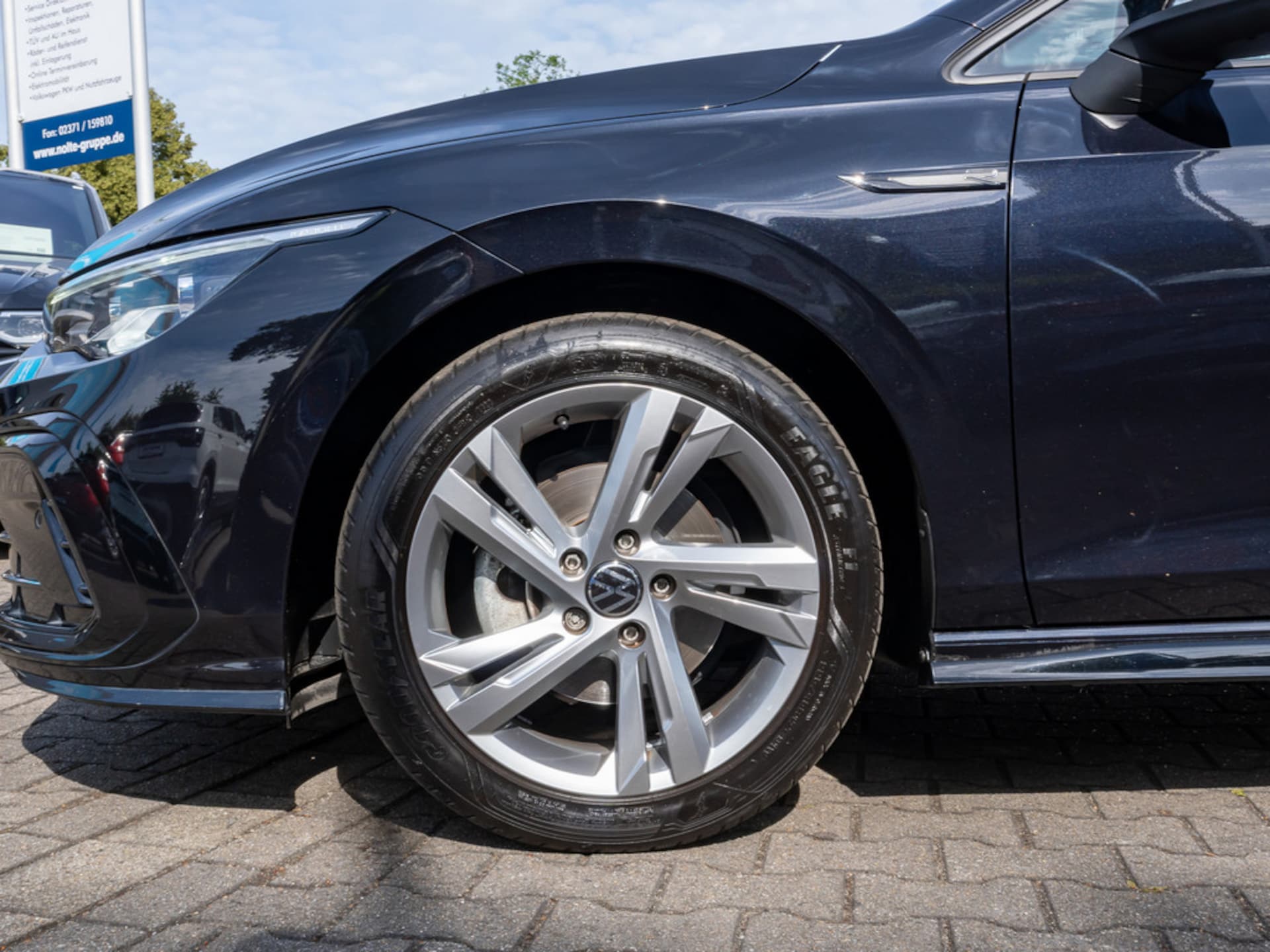 Volkswagen Golf R-Line