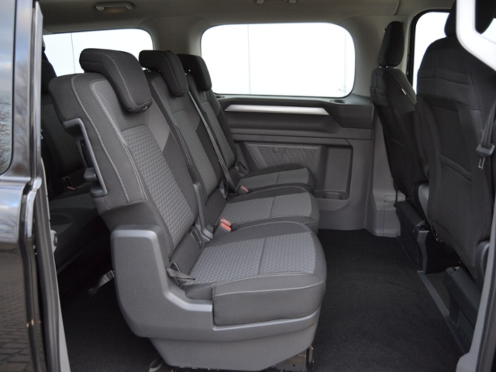 Volkswagen Caravelle langer Radstand – Bild 9