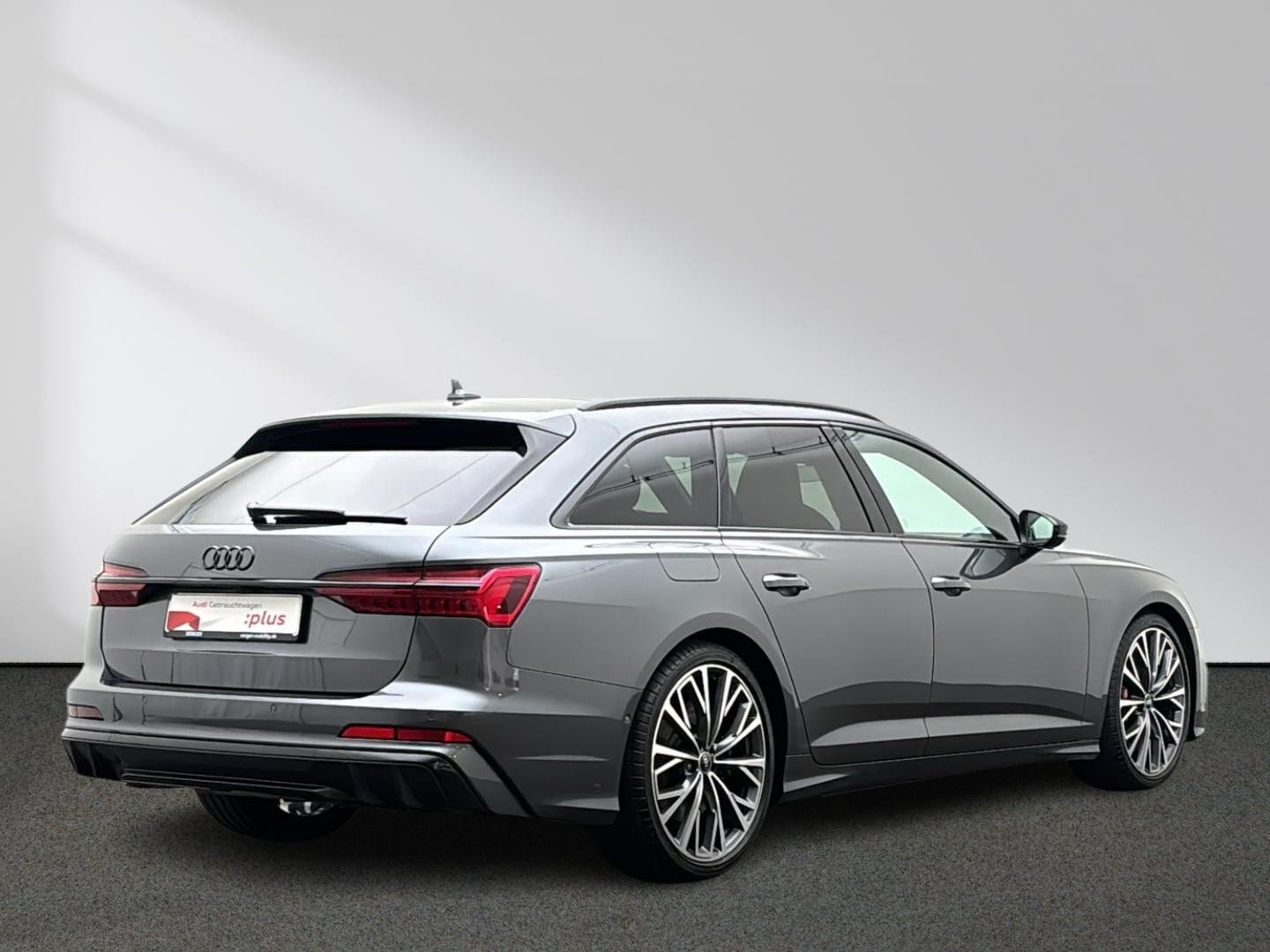 Bild über Audi S6 Avant TDI quattro tiptronic - für weitere Informationen kontaktieren Sie den Audi Partner