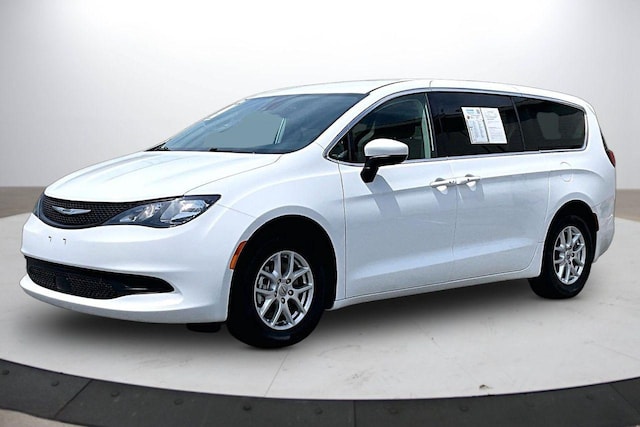 2023 Chrysler Voyager