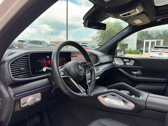2025 Mercedes-Benz GLS 450