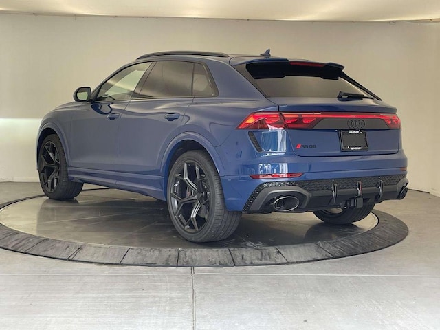 2027 Audi RS Q8 SUV performance