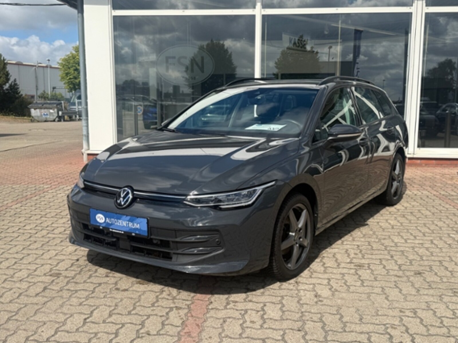 Volkswagen Golf Variant – Bild 2