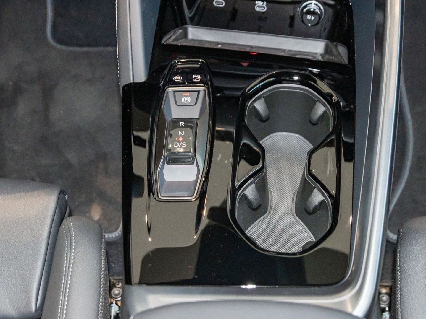 Bild über Audi Q5 Sportback TDI quattro 150 kW S tronic - für weitere Informationen kontaktieren Sie den Audi Partner