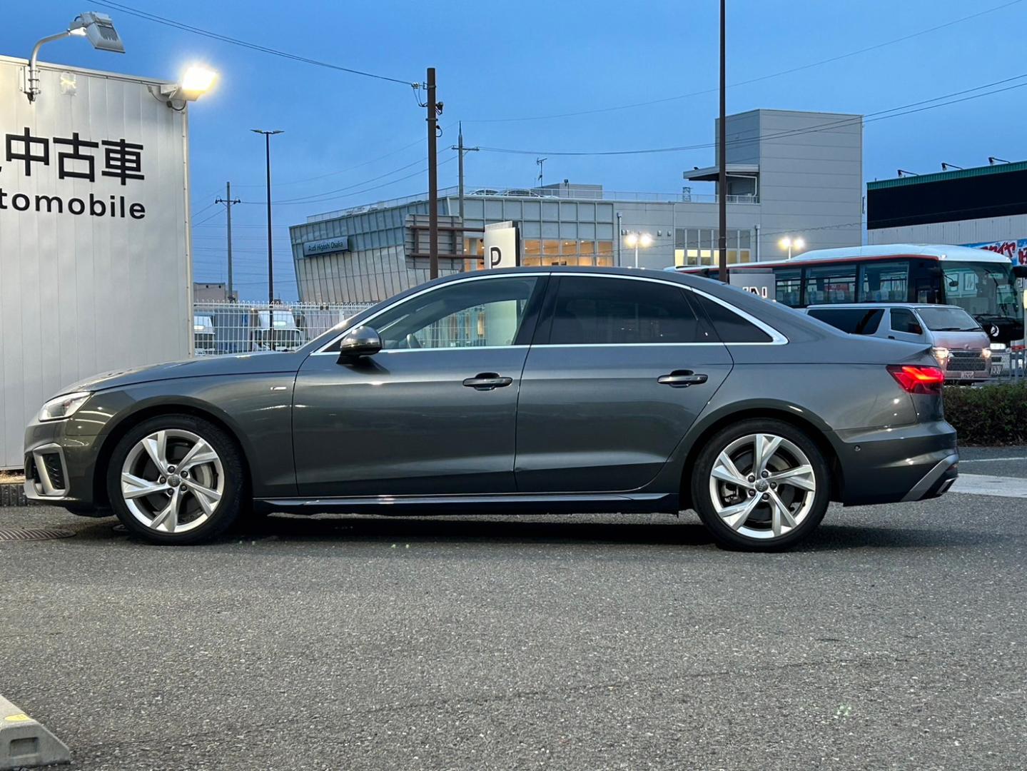 Audi A4 Sedan