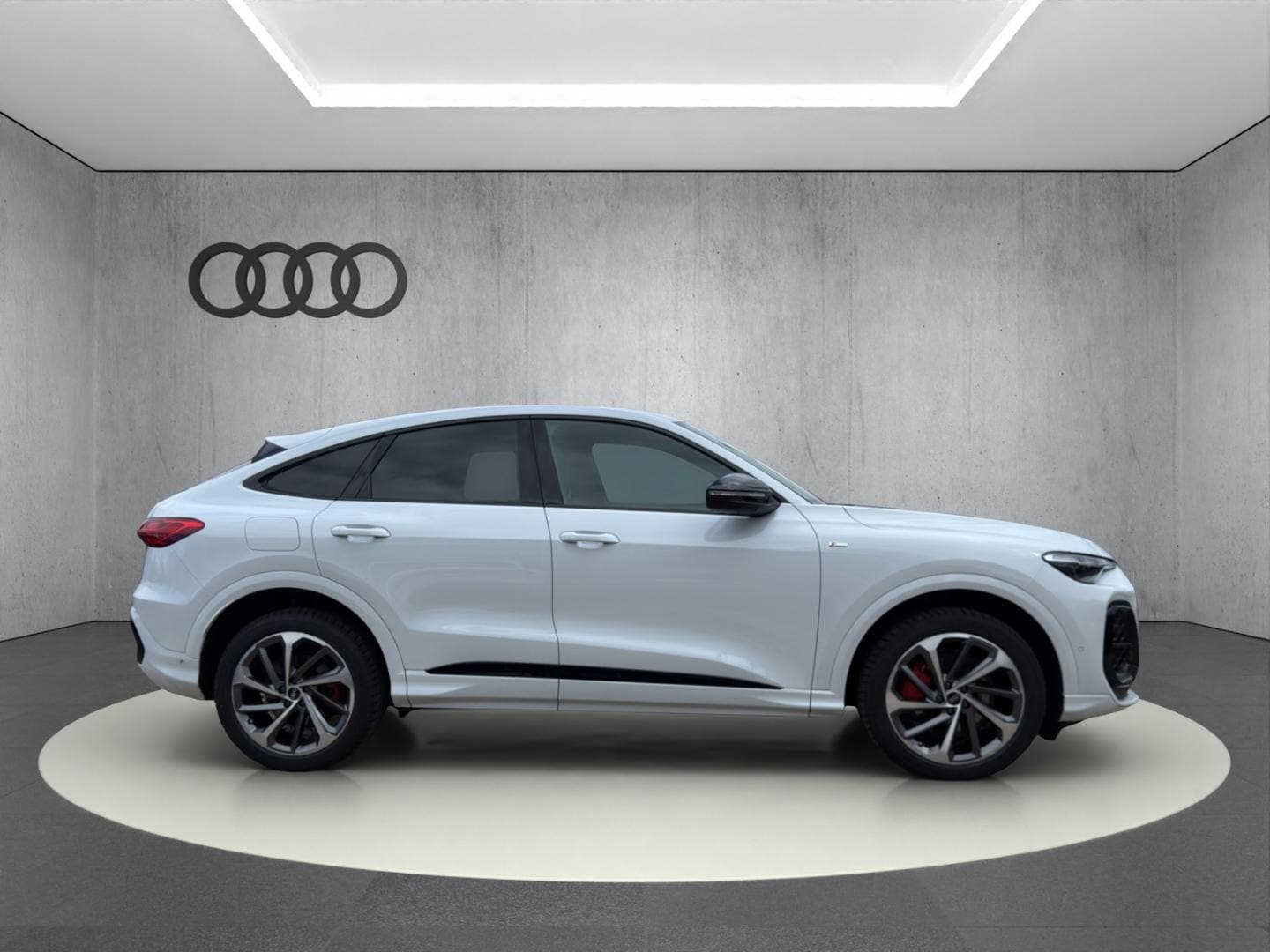 Bild über Audi Q5 Sportback TDI quattro 150 kW S tronic - für weitere Informationen kontaktieren Sie den Audi Partner