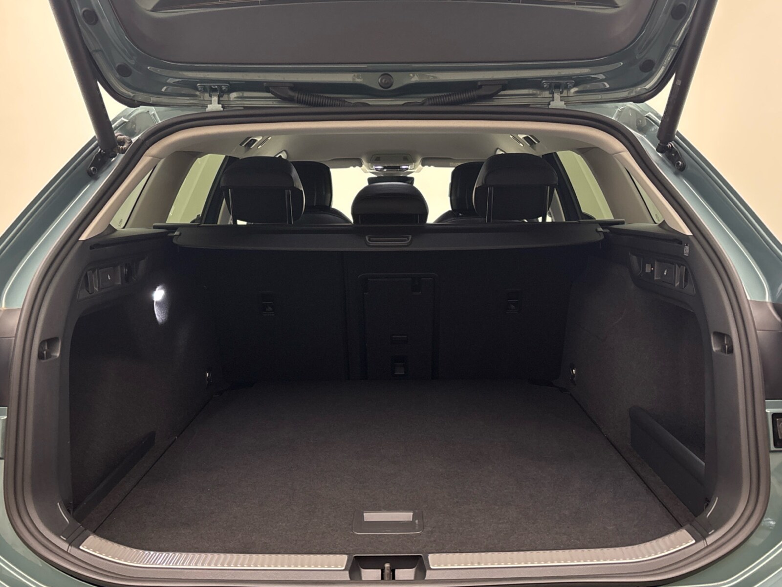 Volkswagen Passat – Bild 13