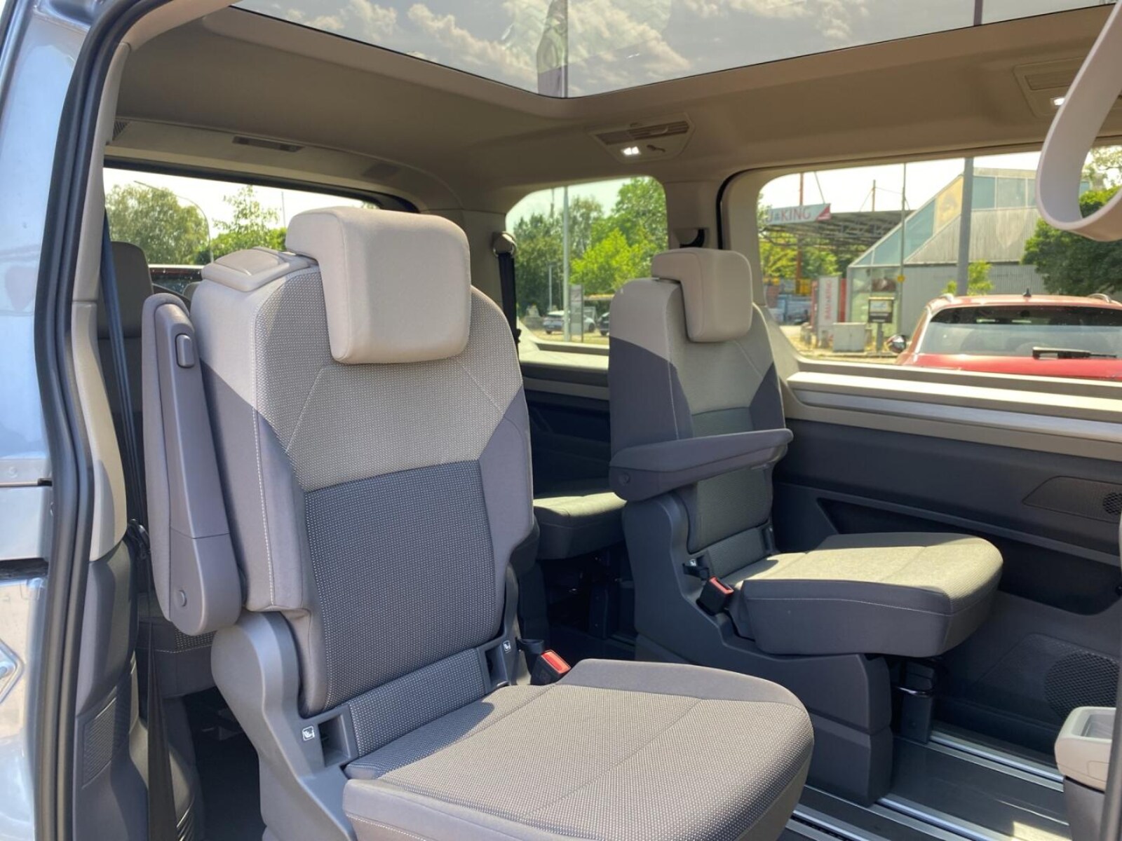 Volkswagen Multivan – Bild 16