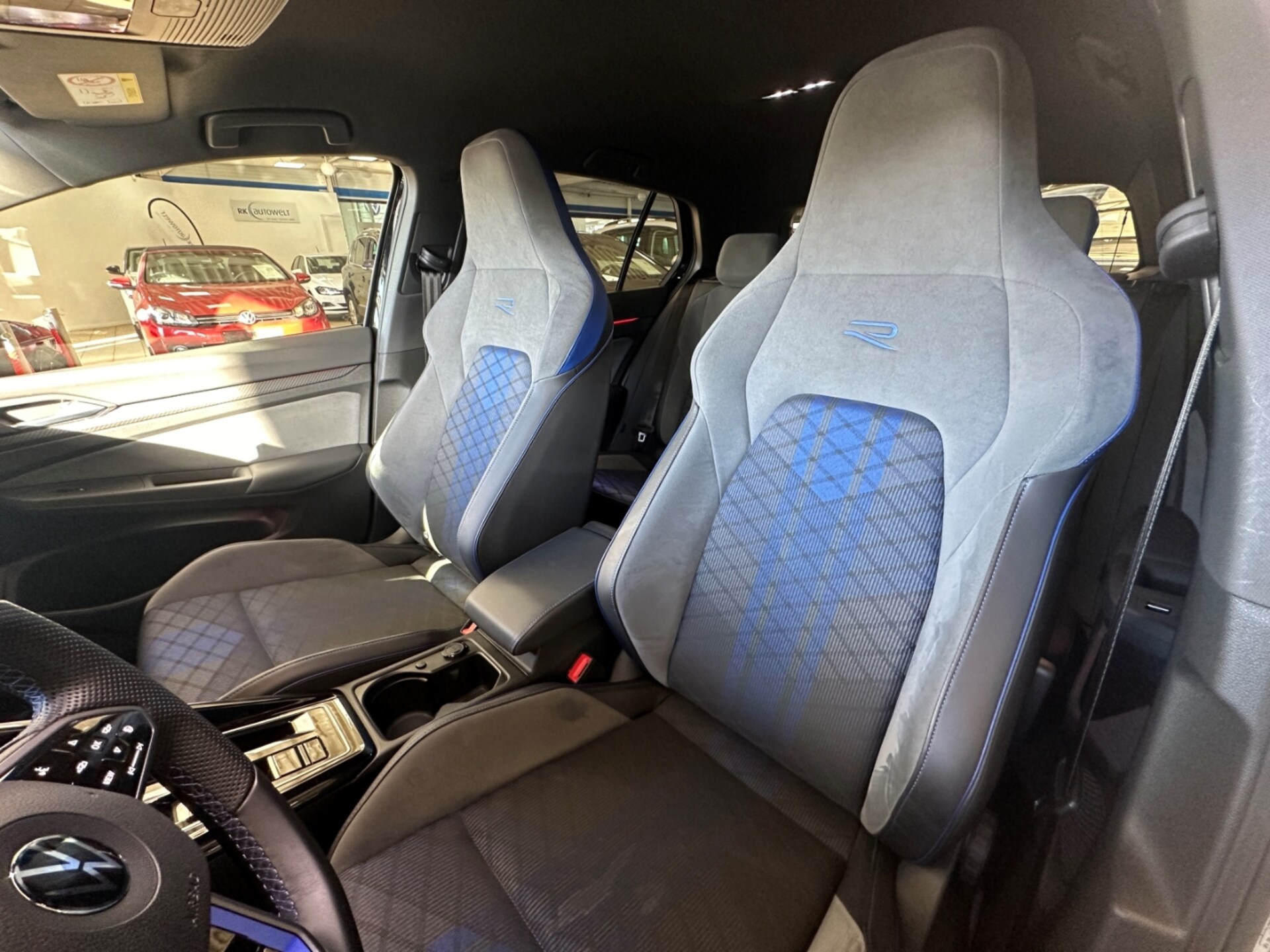 Volkswagen Golf R