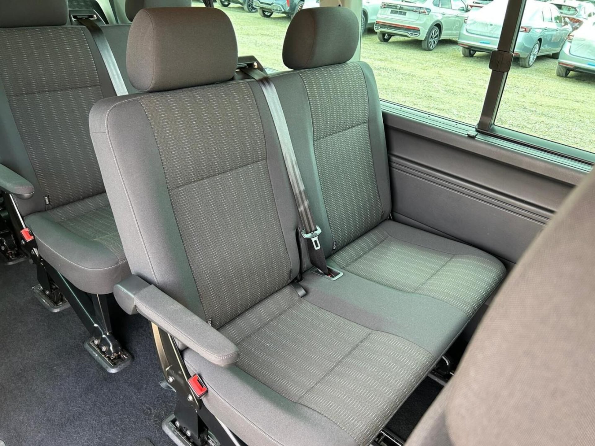 Volkswagen Caravelle 6 długi rozstaw osi Comfortline