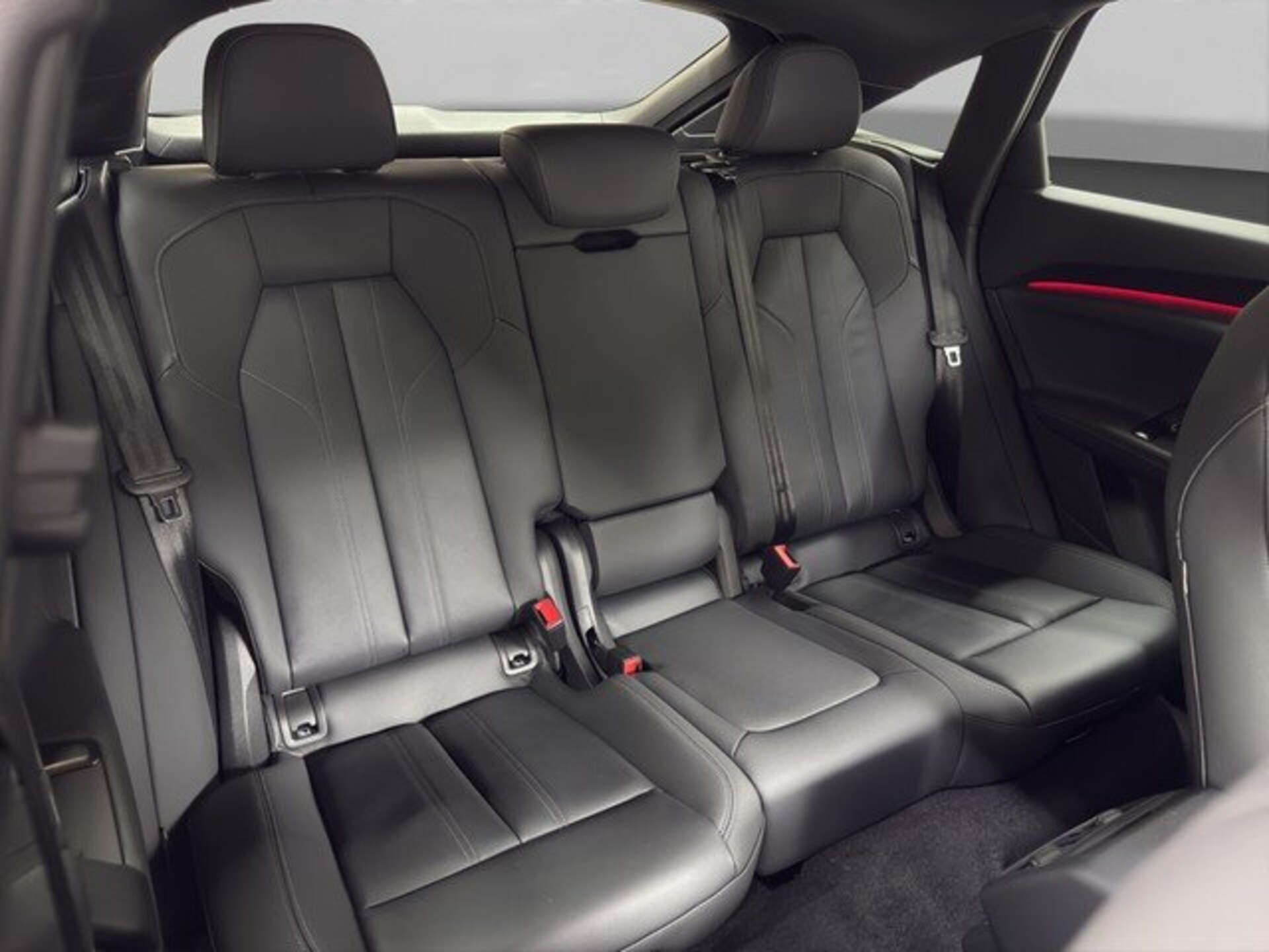 Audi Q5 Sportback edition one