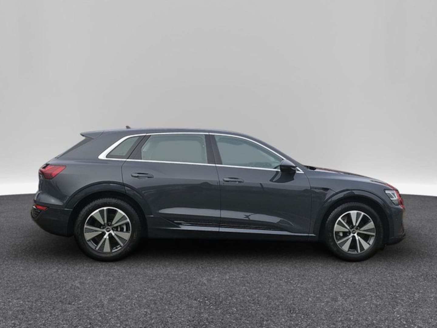 Bild über Audi Q8 e-tron advanced 50 e-tron quattro - für weitere Informationen kontaktieren Sie den Audi Partner