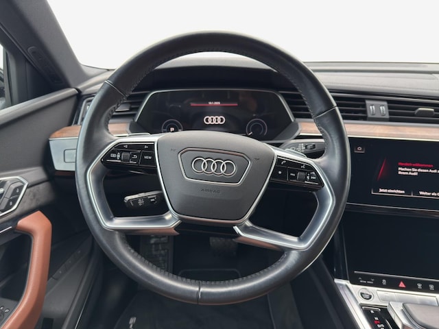 Bild über Audi e-tron Sportback Attraction advanced 50 quattro 230,00 kW - for more details contact your dealer