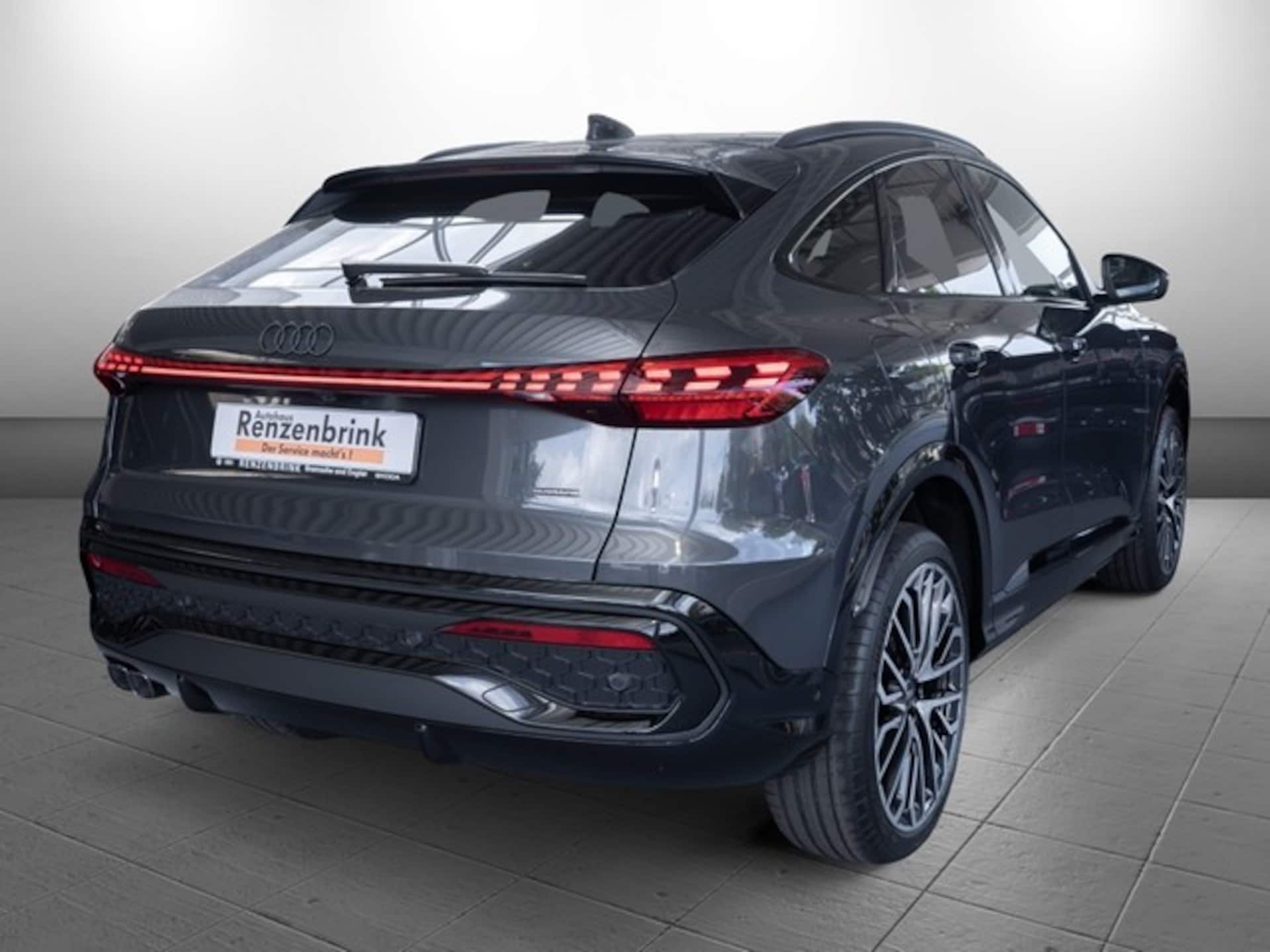 Audi Q5 Sportback edition one