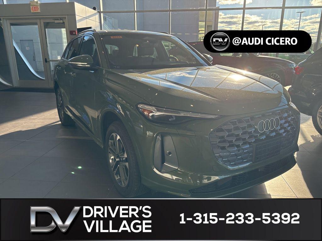 2025 Audi Q5 40 Premium Plus's photo