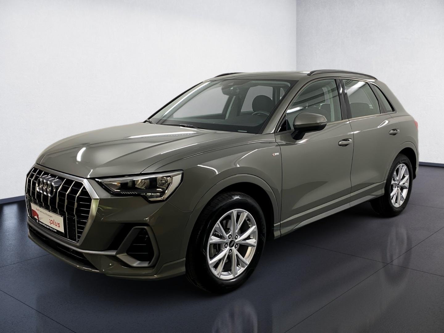 Bild über Audi Q3 S line 35 TFSI Schaltgetriebe - für weitere Informationen kontaktieren Sie den Audi Partner