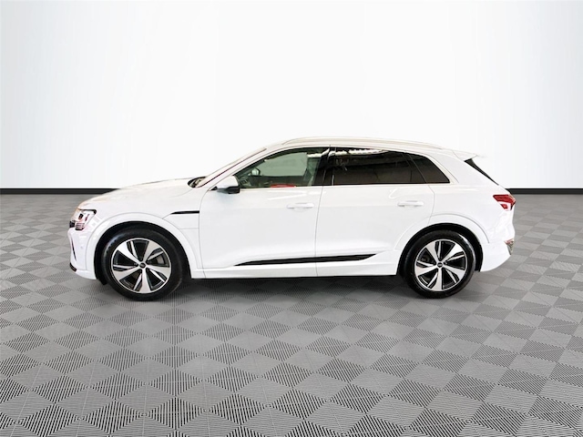 2024 Audi Q8 e-tron