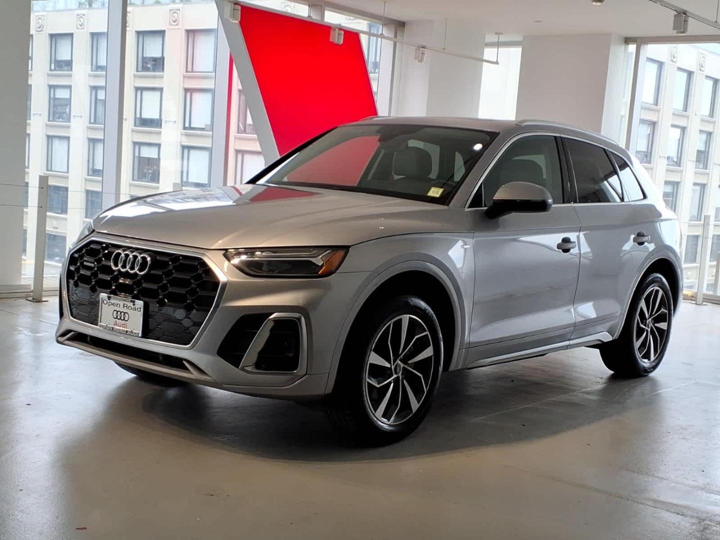 2023 Audi Q5 45 Premium's photo