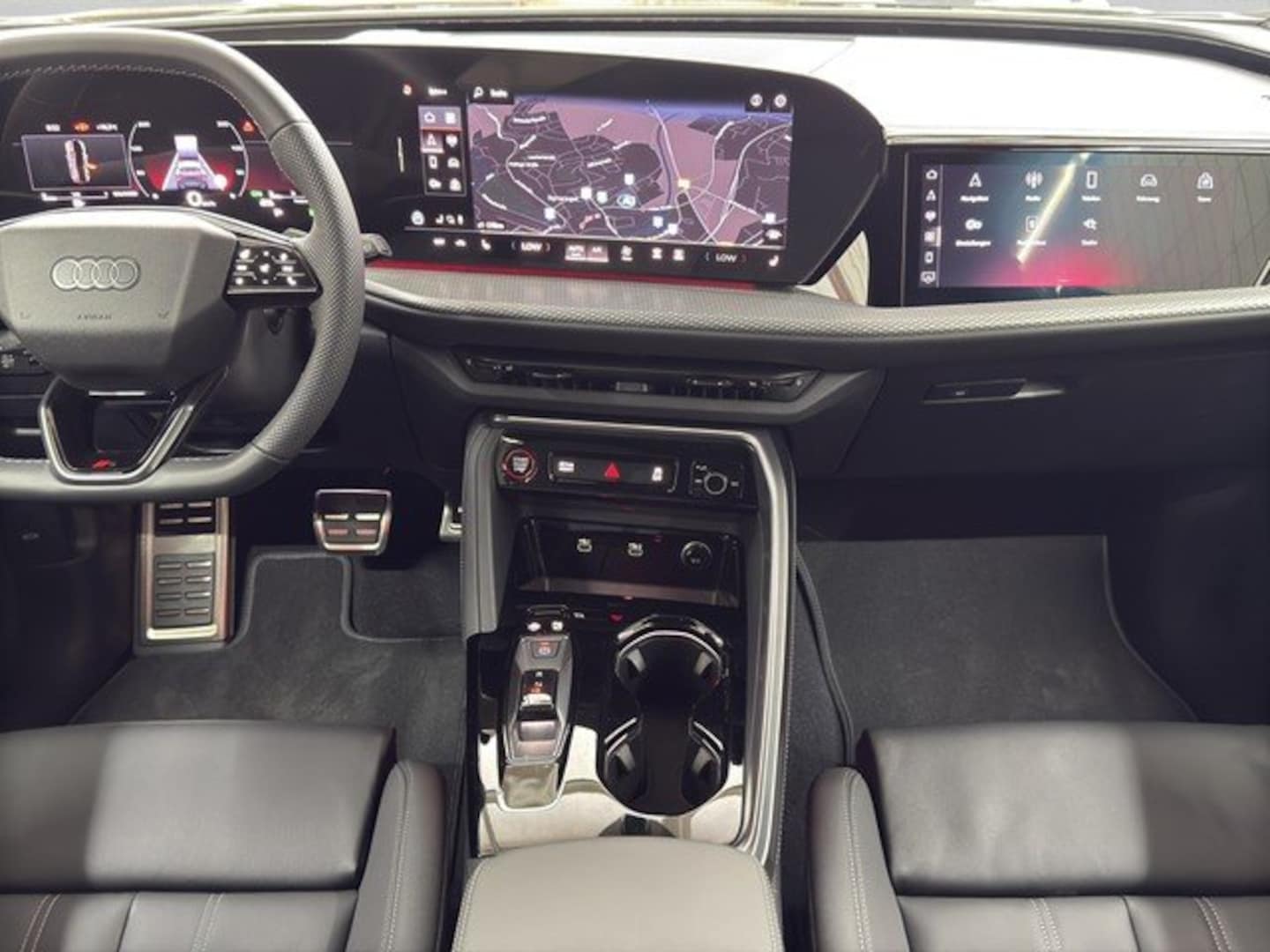 Bild über Audi Q5 Sportback TDI quattro 150 kW S tronic - für weitere Informationen kontaktieren Sie den Audi Partner