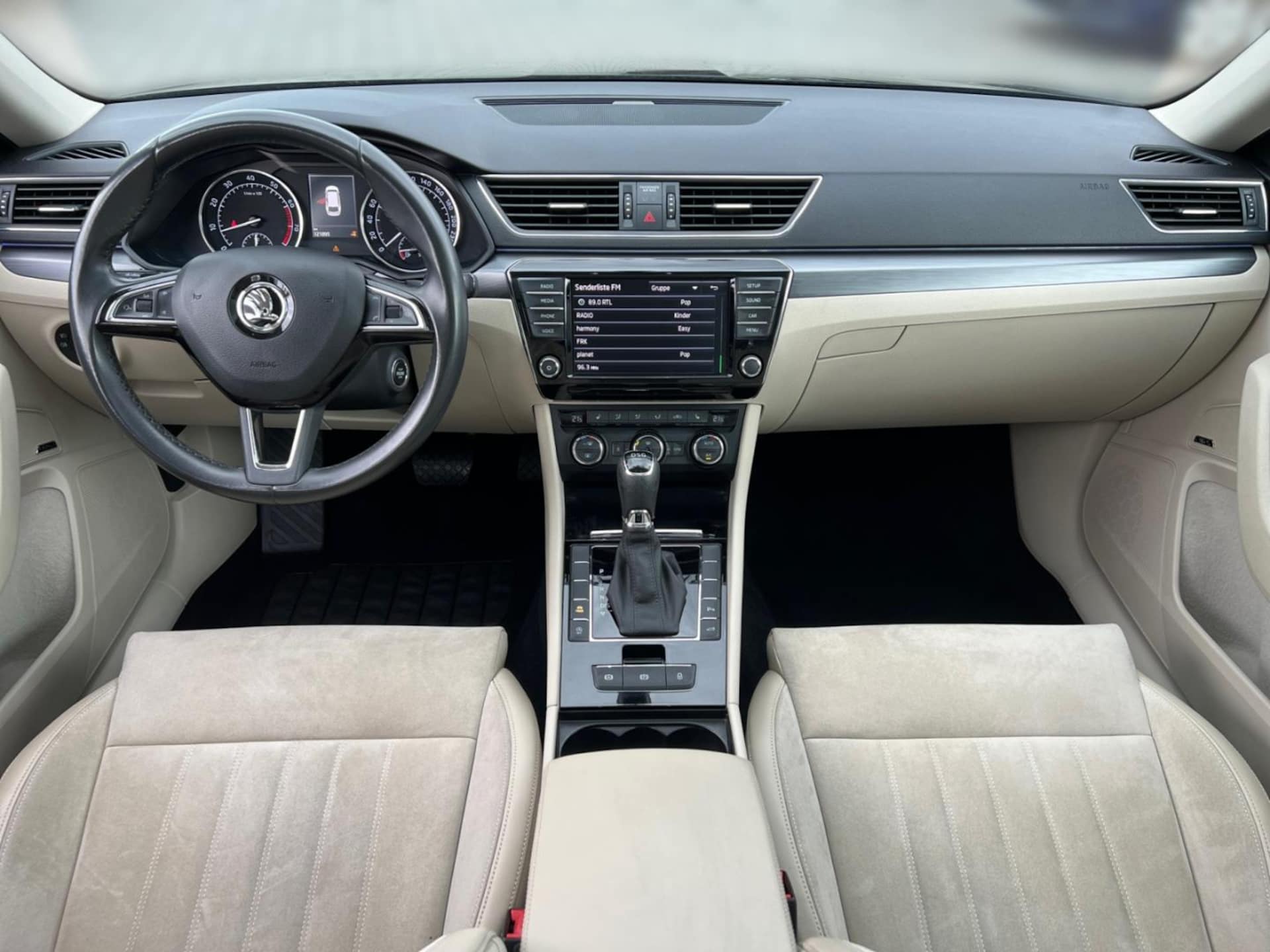 Skoda Superb Combi Style