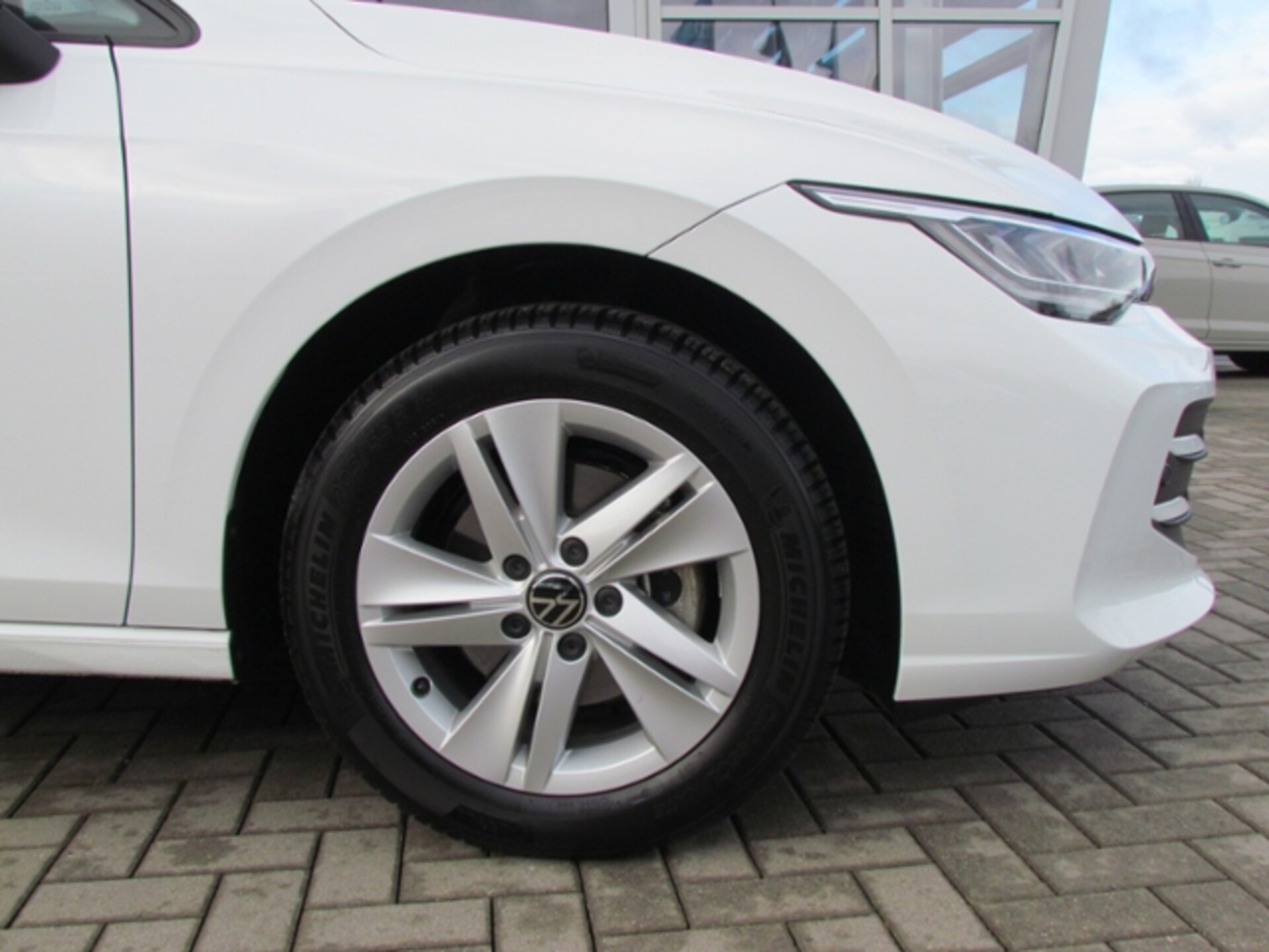 Volkswagen Golf Life