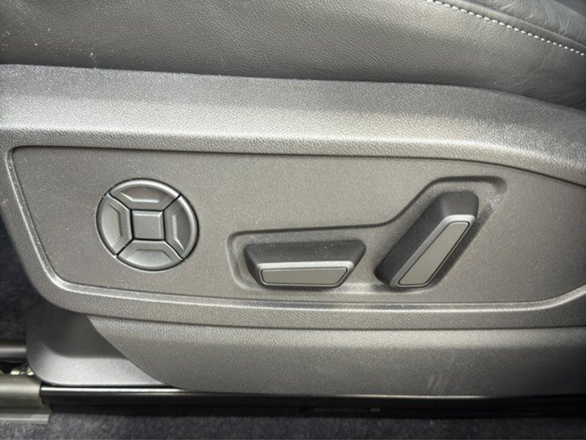 Audi Q5 Sportback edition one