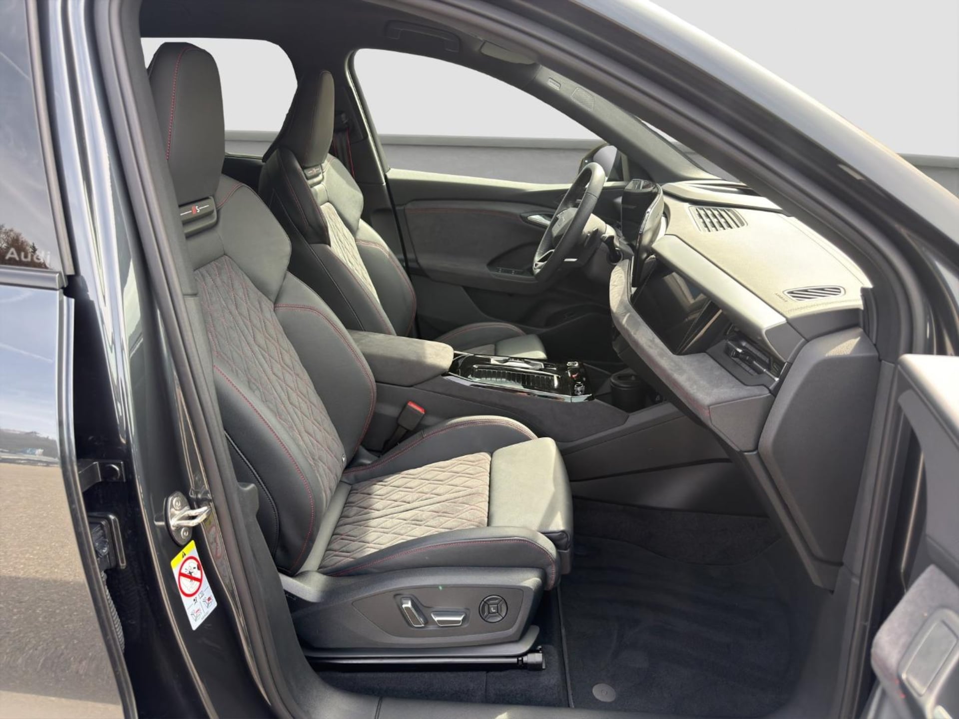 Audi Q6 SUV e-tron
