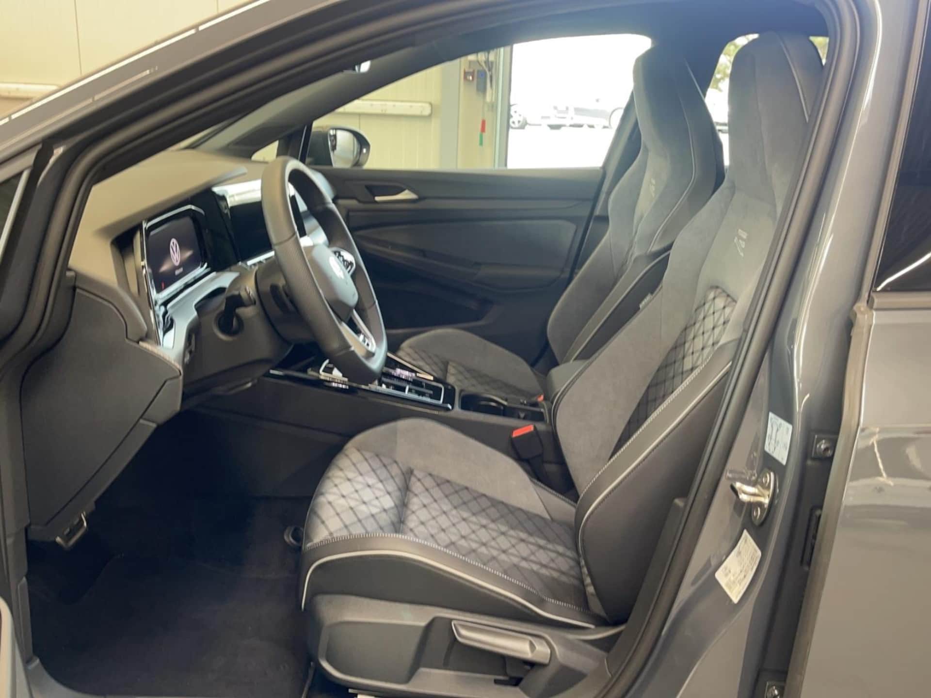 Volkswagen Golf Variant R-Line