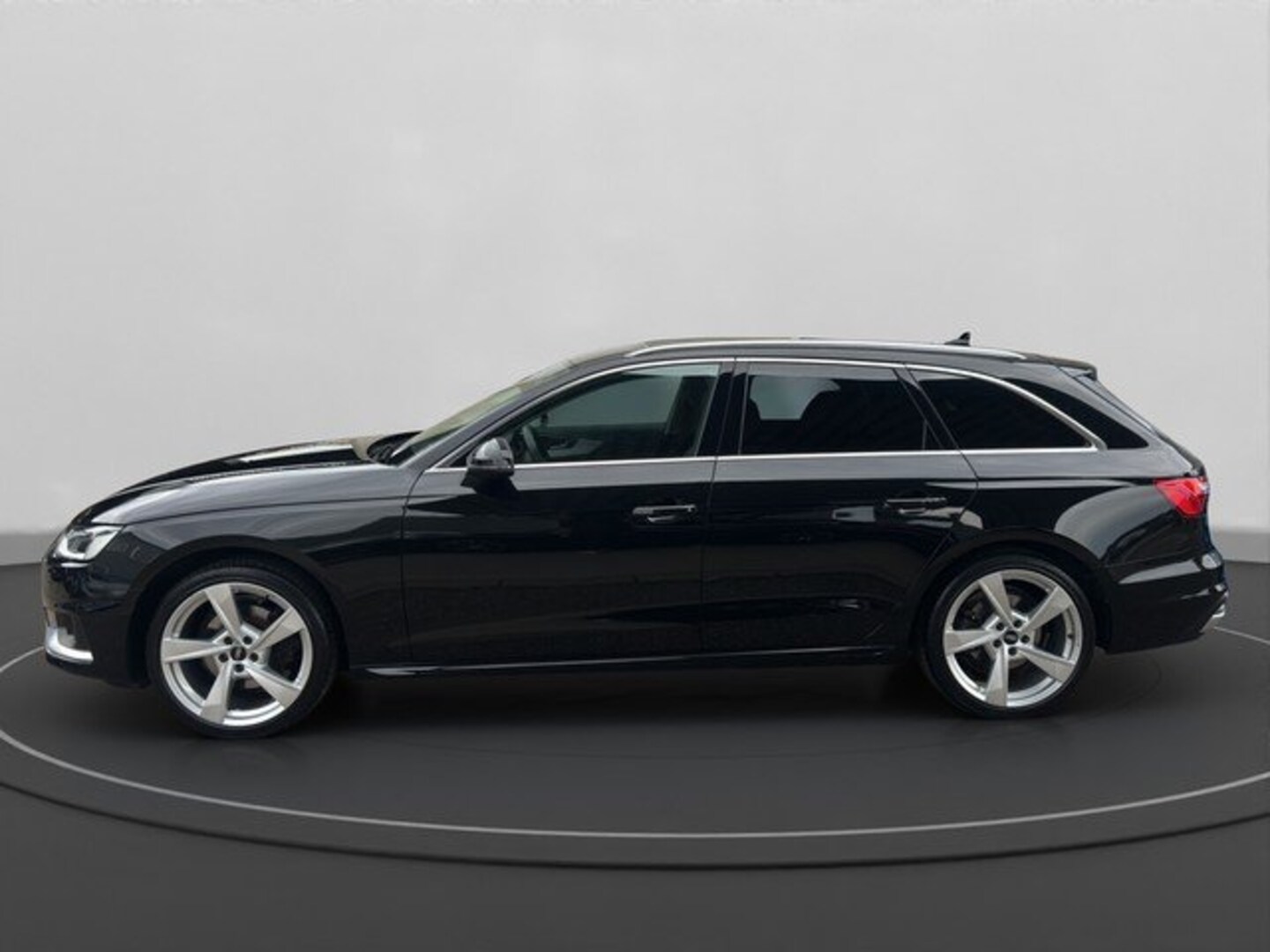 Bild über Audi A4 Avant advanced 35 TFSI S tronic - für weitere Informationen kontaktieren Sie den Audi Partner