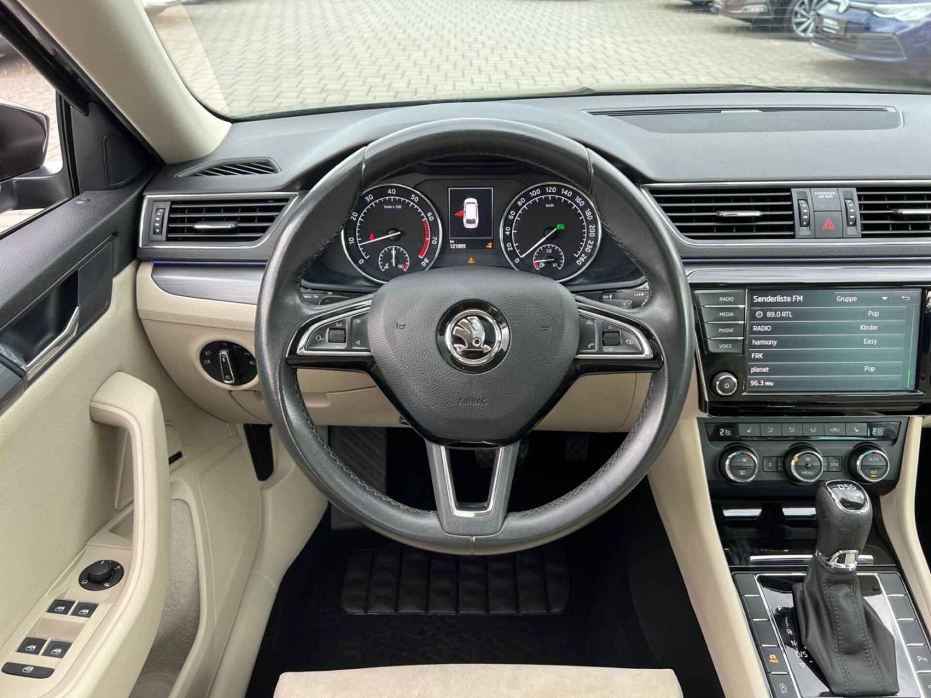 Skoda Superb Combi Style