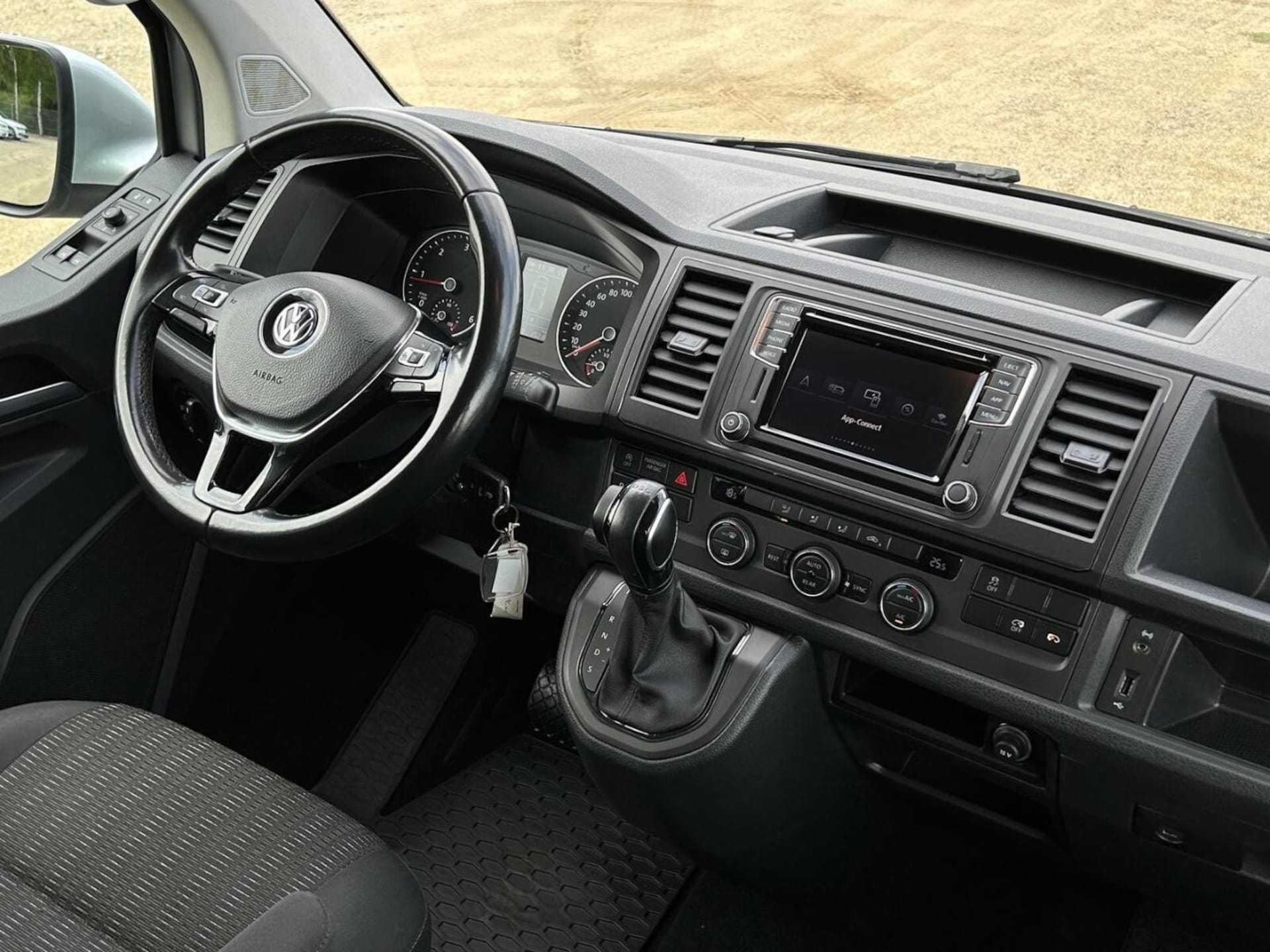 Volkswagen Caravelle 6 długi rozstaw osi Comfortline