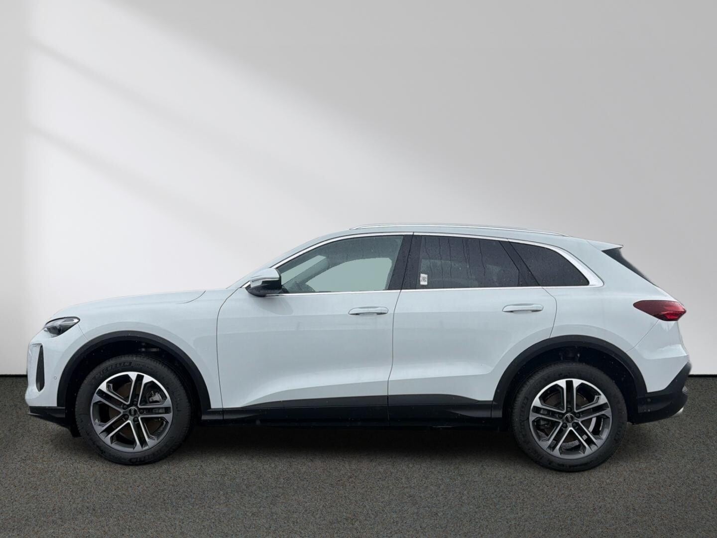 Bild über Audi Q5 SUV TDI quattro 150 kW S tronic - für weitere Informationen kontaktieren Sie den Audi Partner