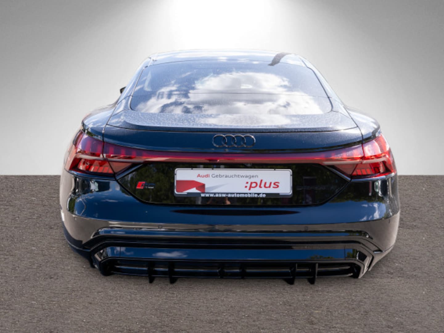 Bild über Audi RS e-tron GT e-tron quattro - für weitere Informationen kontaktieren Sie den Audi Partner