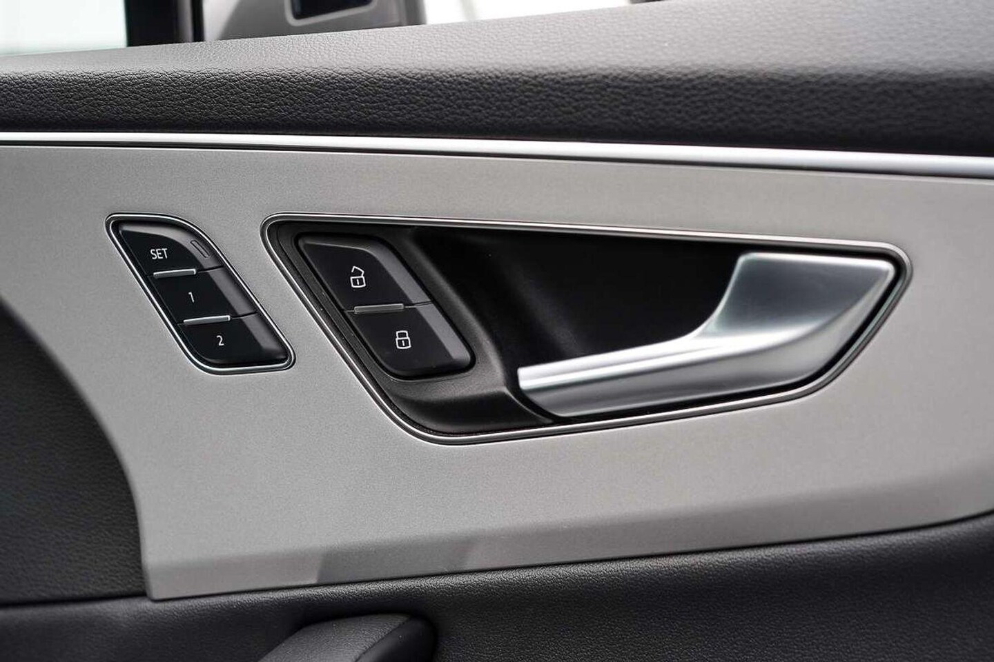 Image about Audi Q7 45 TDI quattro tiptronic