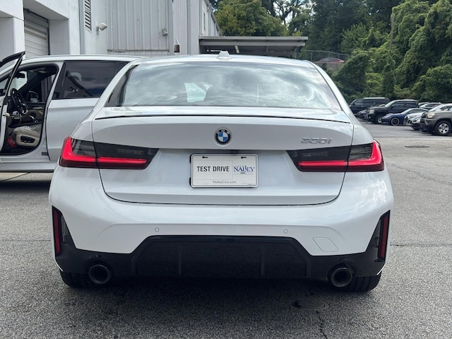 2023 BMW 330i