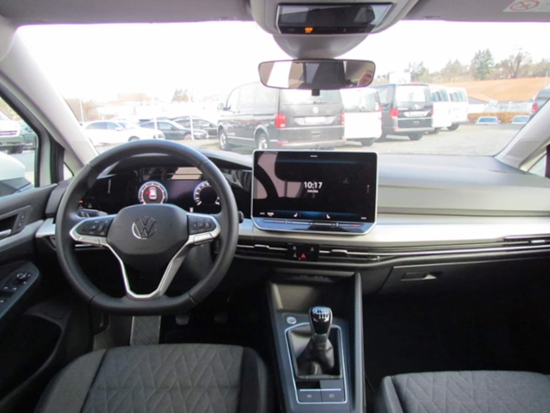 Volkswagen Golf Life