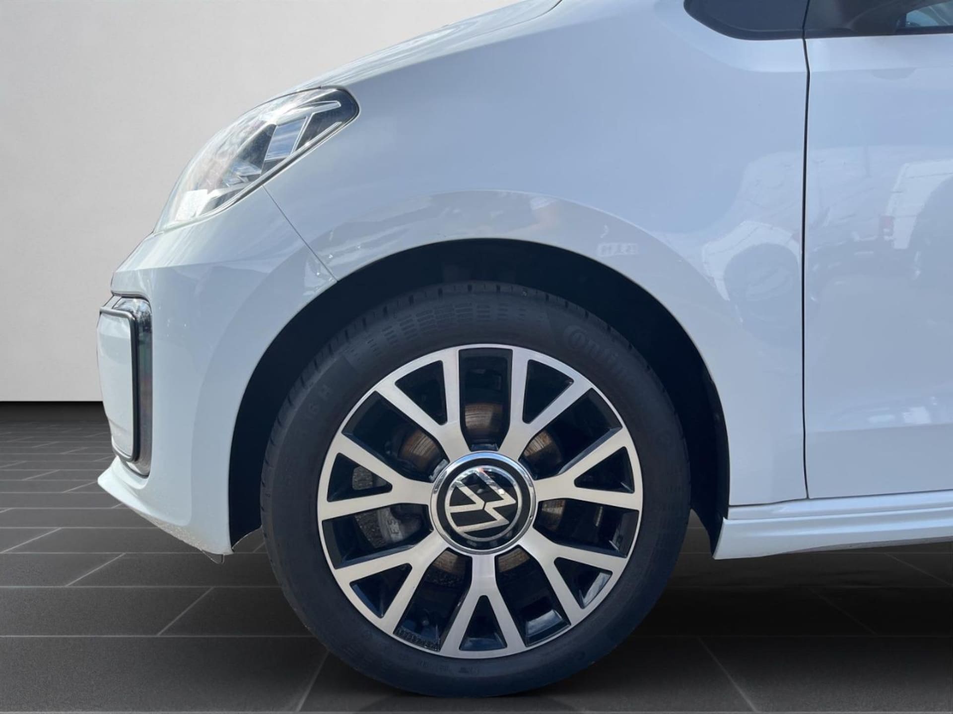Volkswagen e-up! "Max"