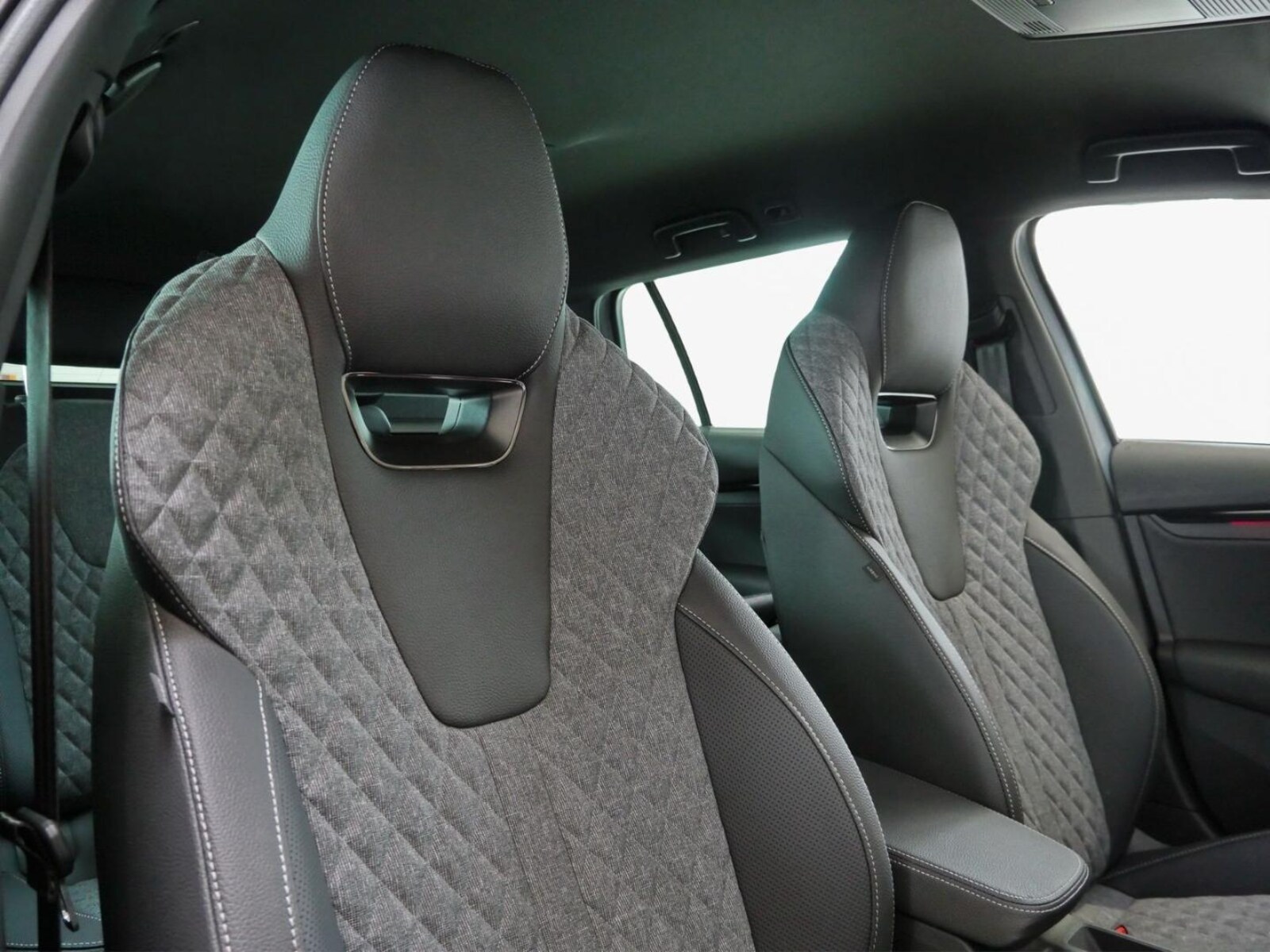 Škoda Octavia Combi – Bild 10